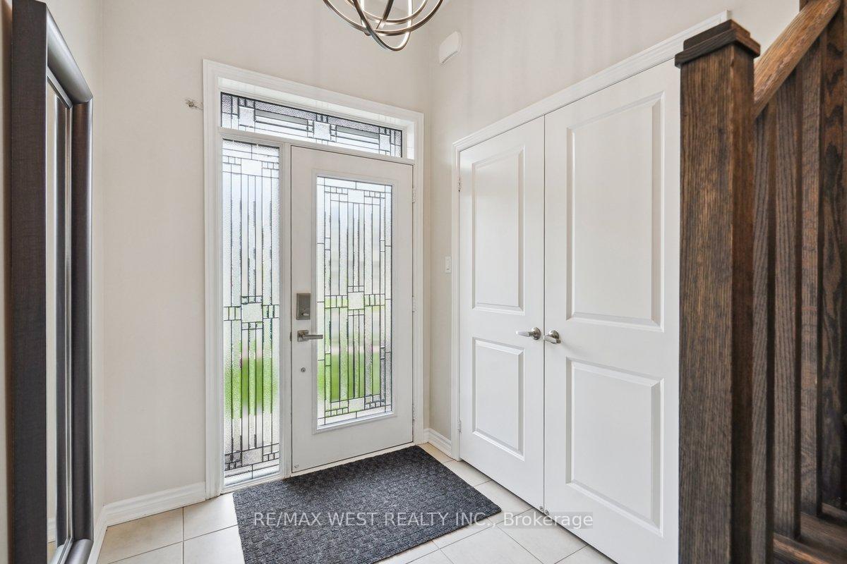 Photo 2 of 48 Northhill Avenue, Cavan Monaghan, Cavan Twp — HOMEH