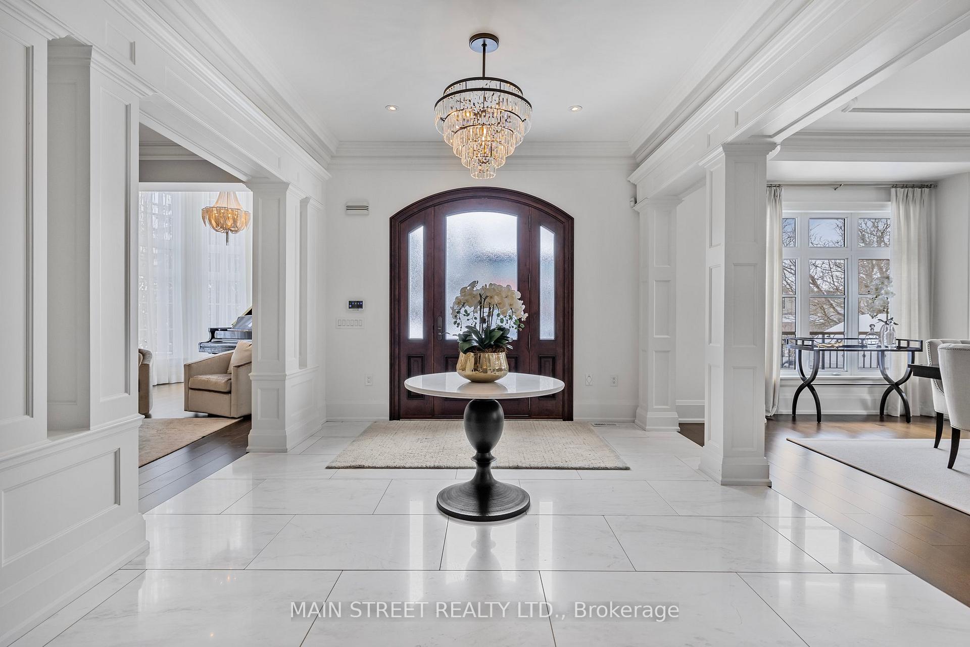Photo 2 of 136 Hillview Road, Aurora, Aurora Village — HOMEH