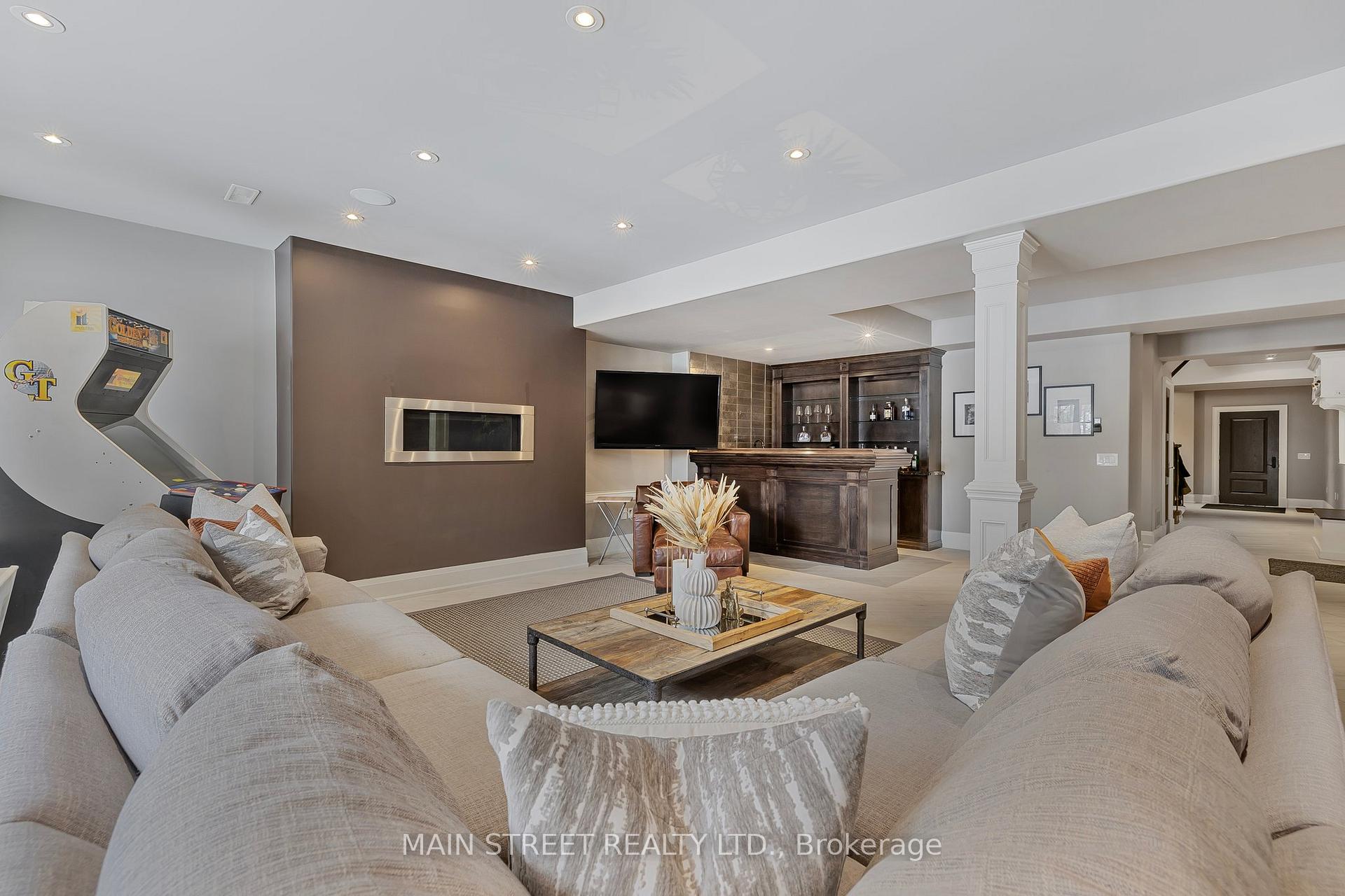 Photo 31 of 136 Hillview Road, Aurora, Aurora Village — HOMEH