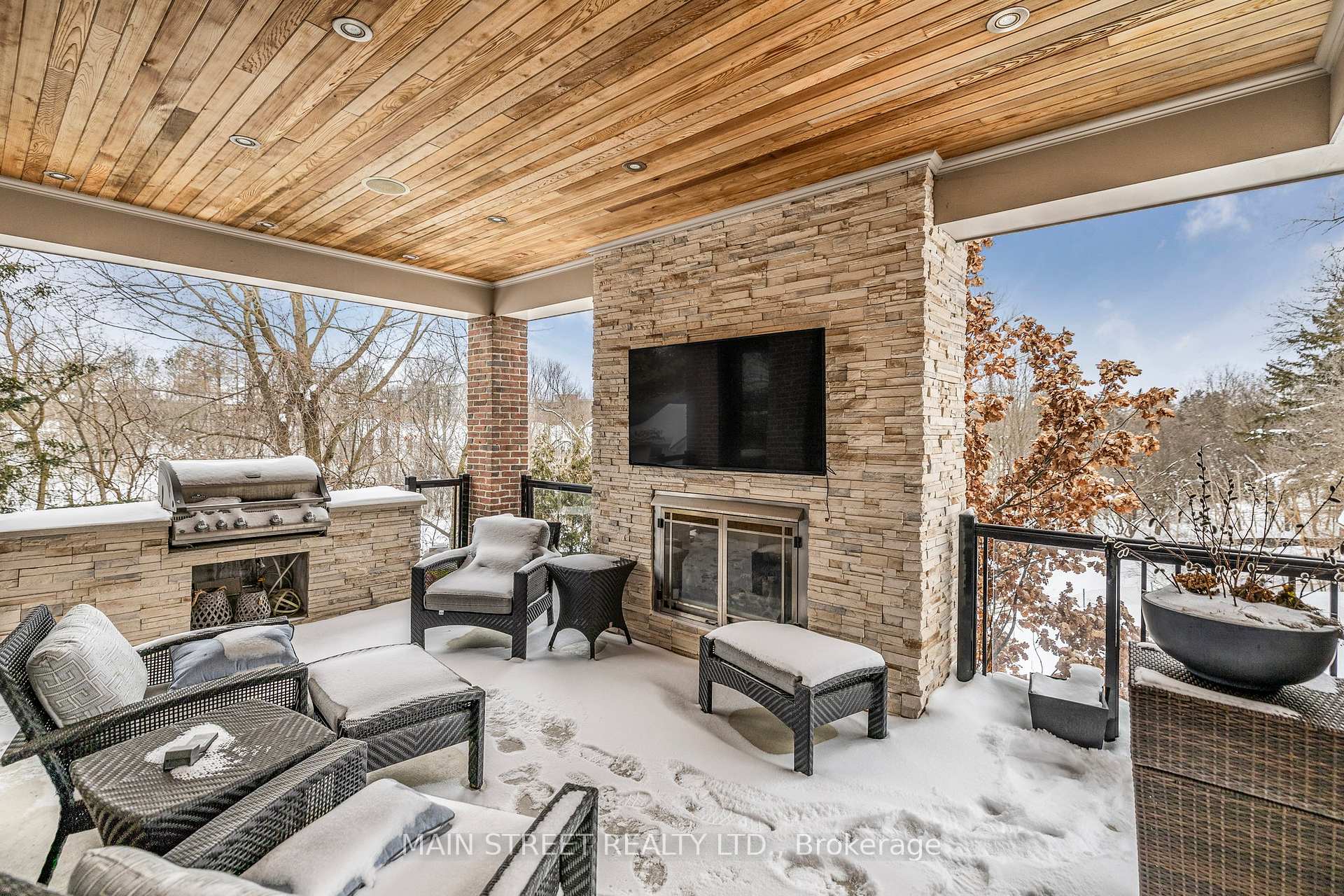 Photo 35 of 136 Hillview Road, Aurora, Aurora Village — HOMEH