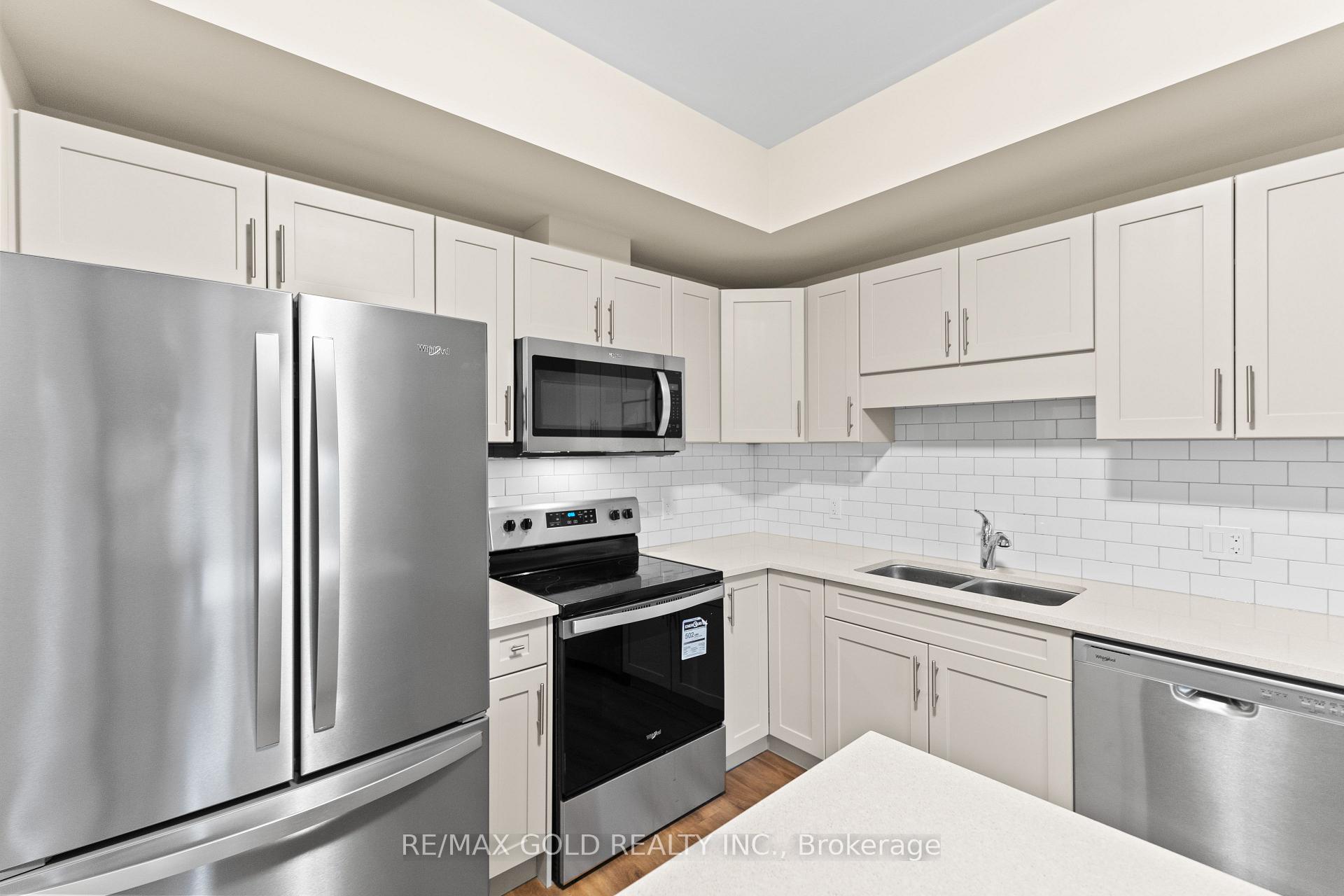 Photo 10 of Unit 401, 118 Summersides Boulevard, Pelham, Fonthill — HOMEH