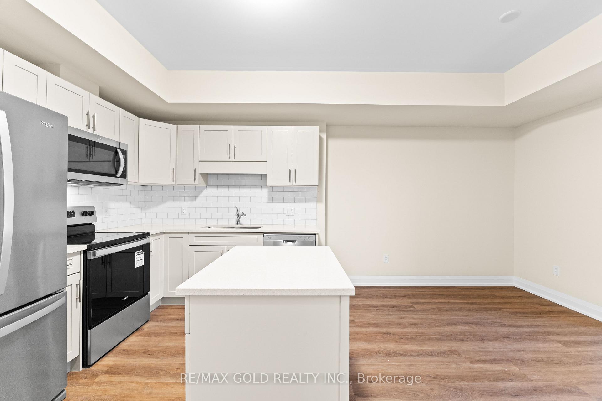 Photo 18 of Unit 401, 118 Summersides Boulevard, Pelham, Fonthill — HOMEH