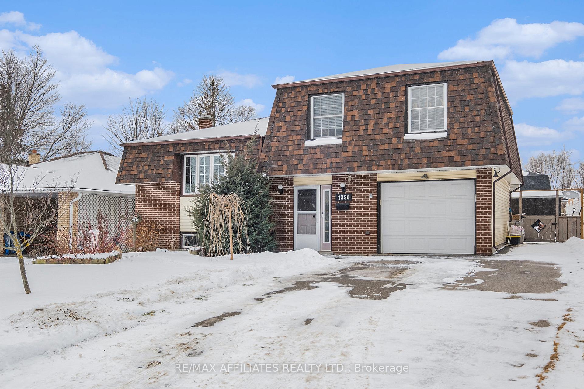 Front of 1350 Linden Crescent