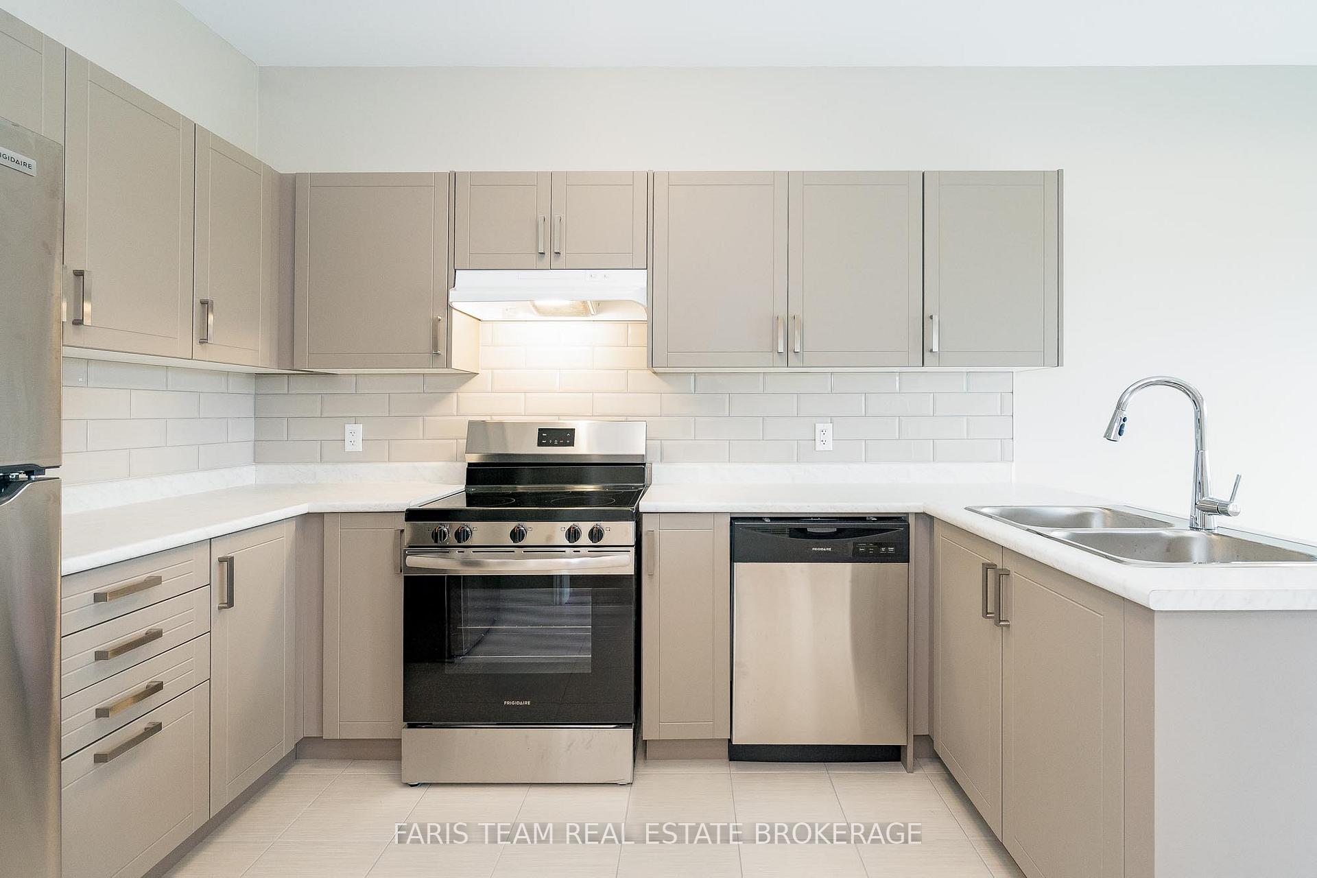 Photo 5 of 276 Springfield Crescent, Clearview, Stayner — HOMEH