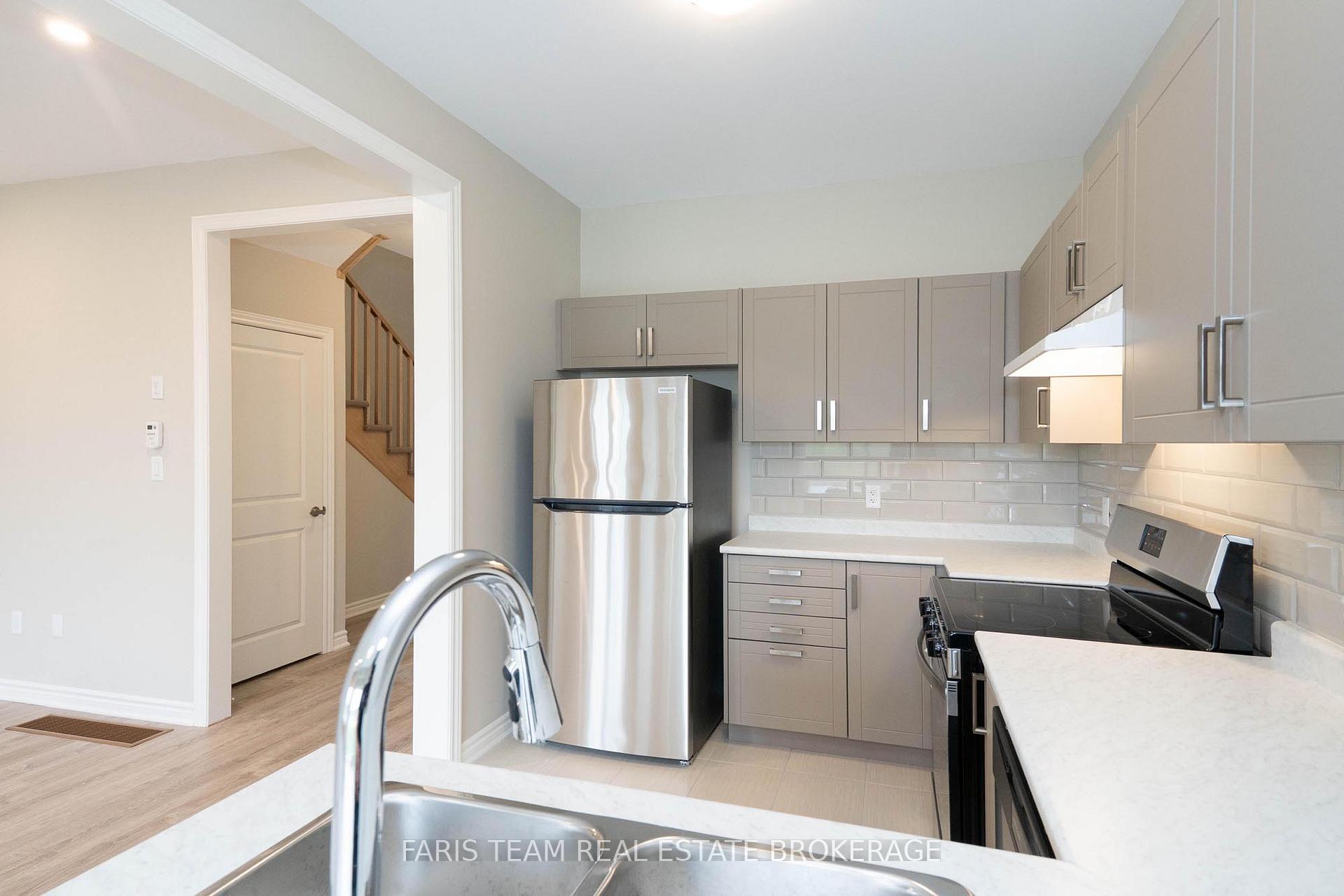 Photo 8 of 276 Springfield Crescent, Clearview, Stayner — HOMEH