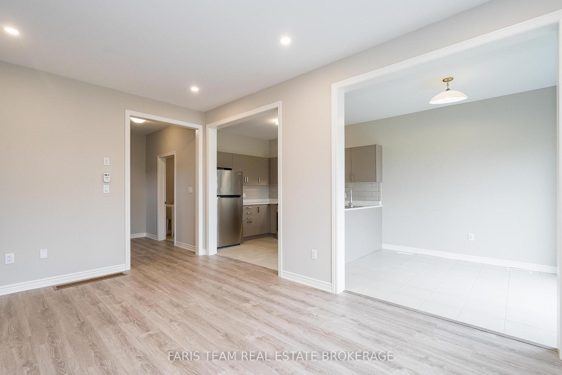 Photo 16 of 276 Springfield Crescent, Clearview, Stayner — HOMEH