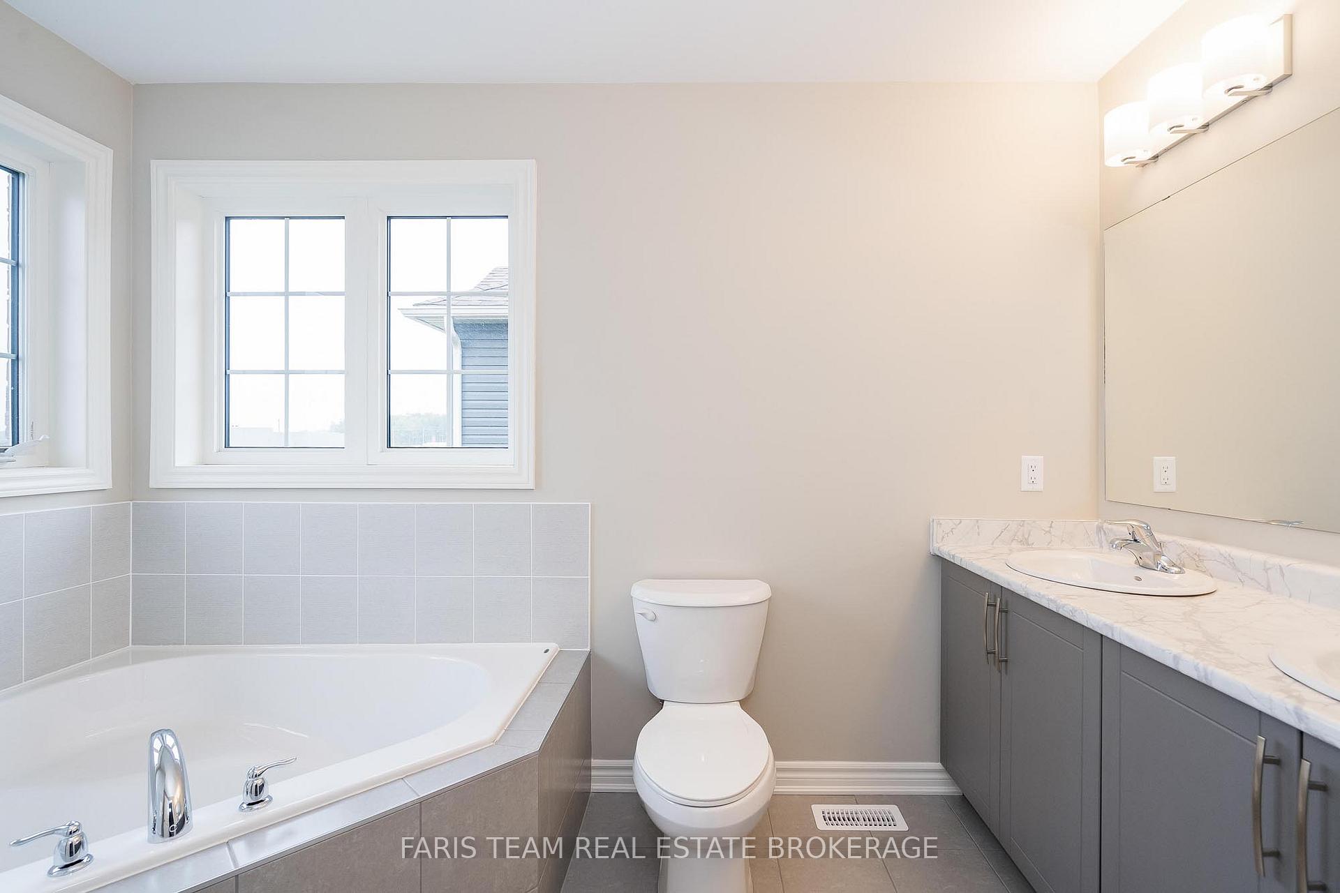 Photo 20 of 276 Springfield Crescent, Clearview, Stayner — HOMEH