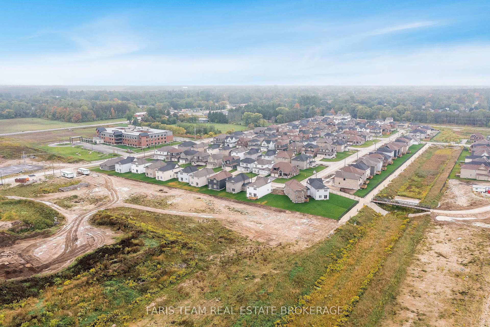 Photo 34 of 276 Springfield Crescent, Clearview, Stayner — HOMEH