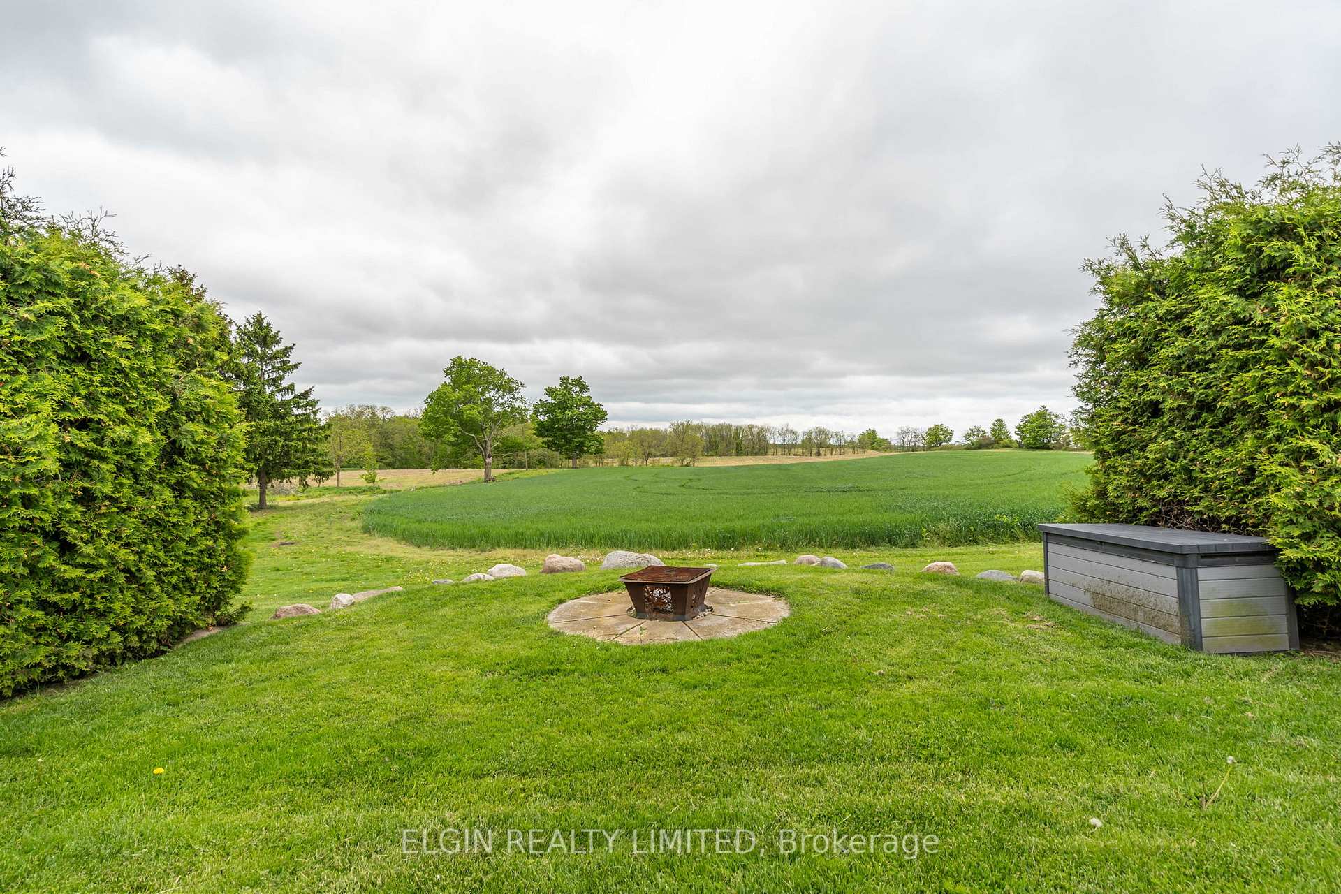 Photo 8 of 45587 Fruit Ridge Line, Central Elgin, Rural Central Elgin — HOMEH