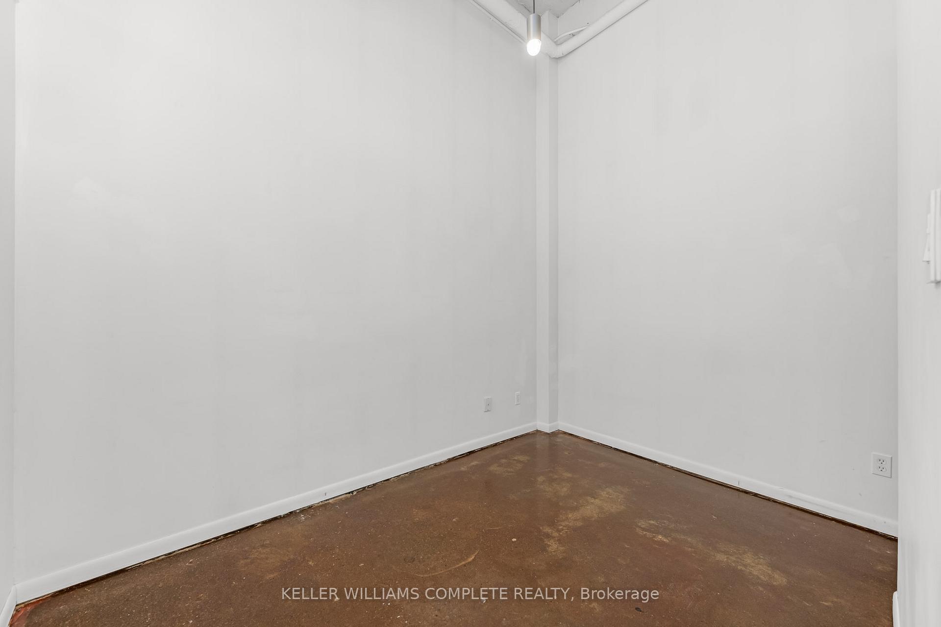 Photo 11 of Unit 304, 11 Rebecca Street, Hamilton, Beasley — HOMEH