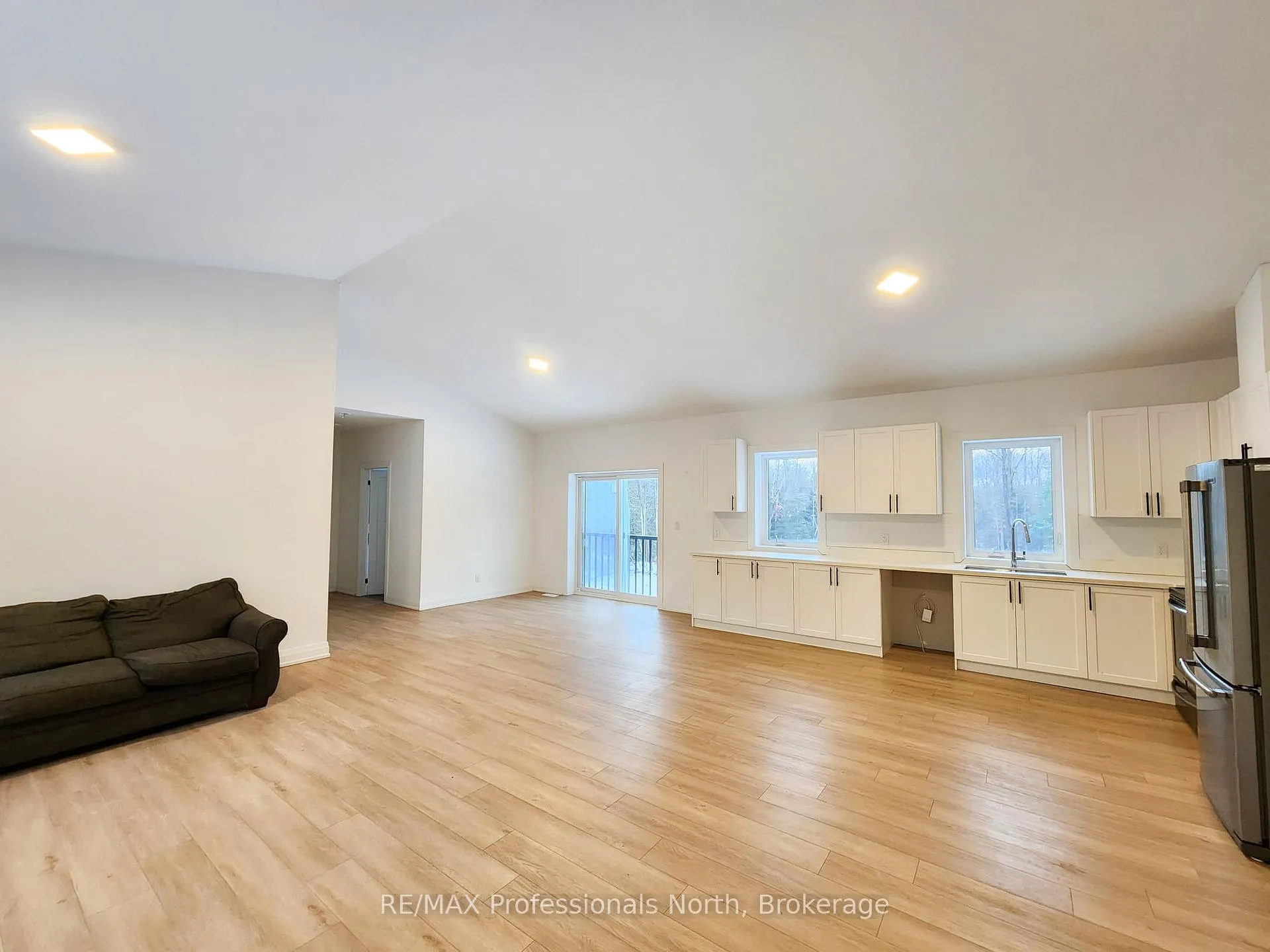 Photo 2 of 274 Echo Ridge Road, Kearney — HOMEH