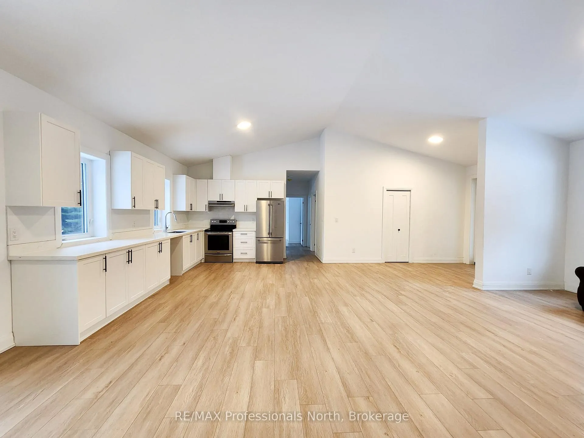 Photo 3 of 274 Echo Ridge Road, Kearney — HOMEH
