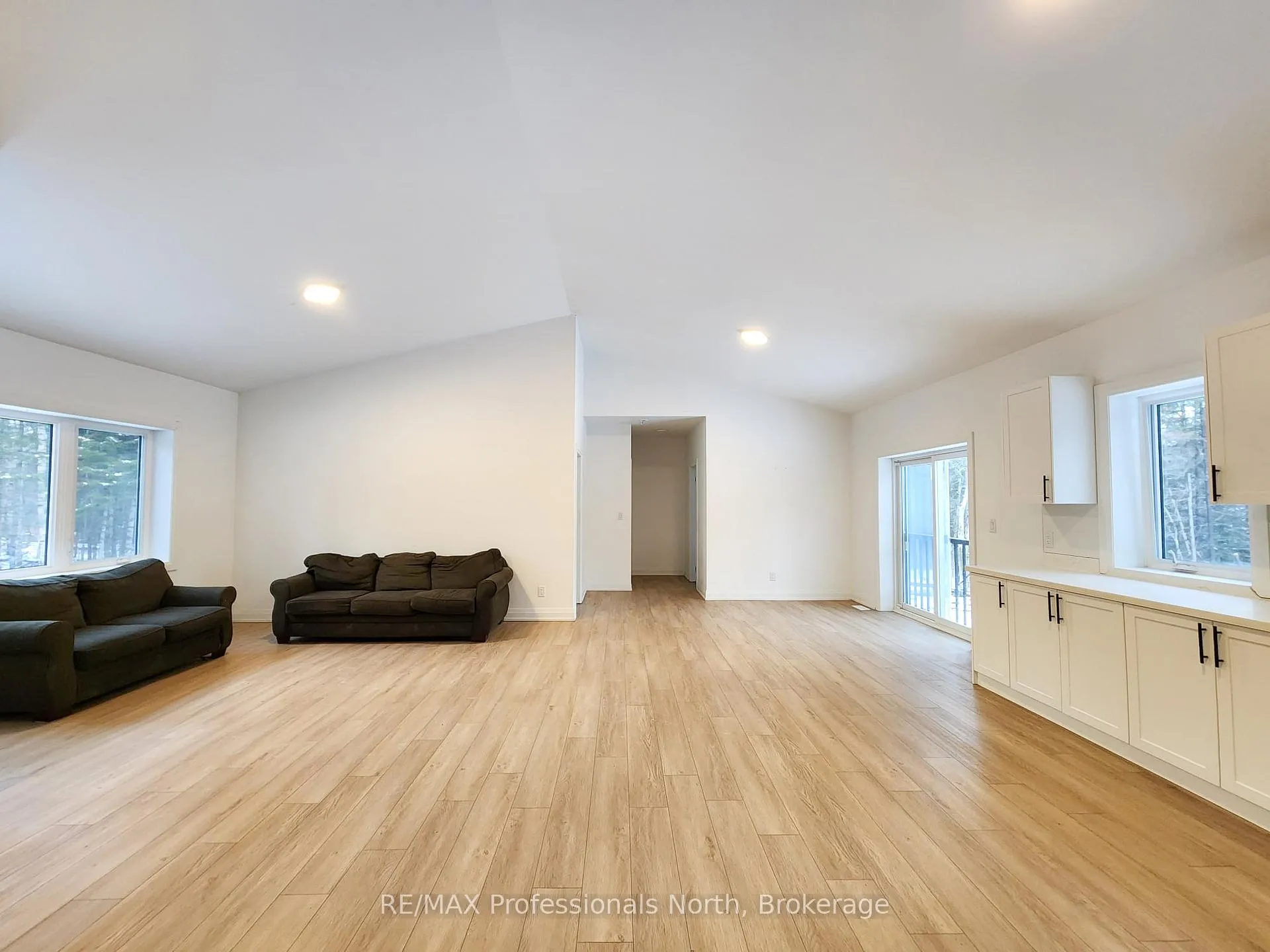 Photo 8 of 274 Echo Ridge Road, Kearney — HOMEH