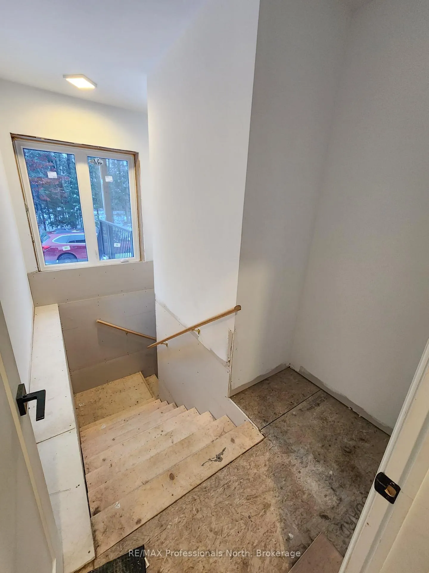 Photo 19 of 274 Echo Ridge Road, Kearney — HOMEH