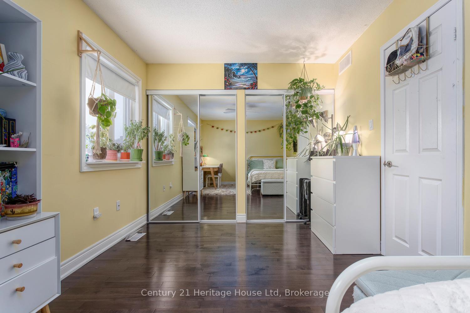 Photo 17 of Unit 133, 302 College Avenue W, Guelph, Dovercliffe Park/Old University — HOMEH