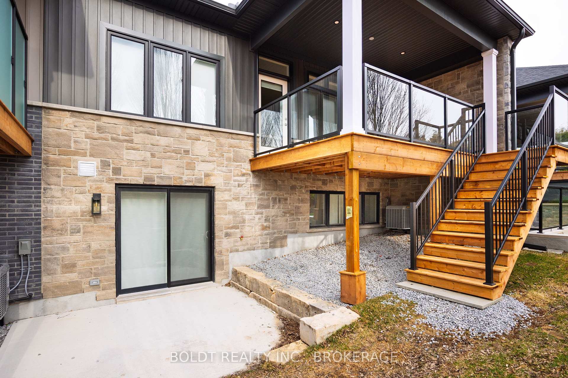 Photo 28 of Unit 6, 205 St. David's Road, Thorold, Confederation Heights — HOMEH