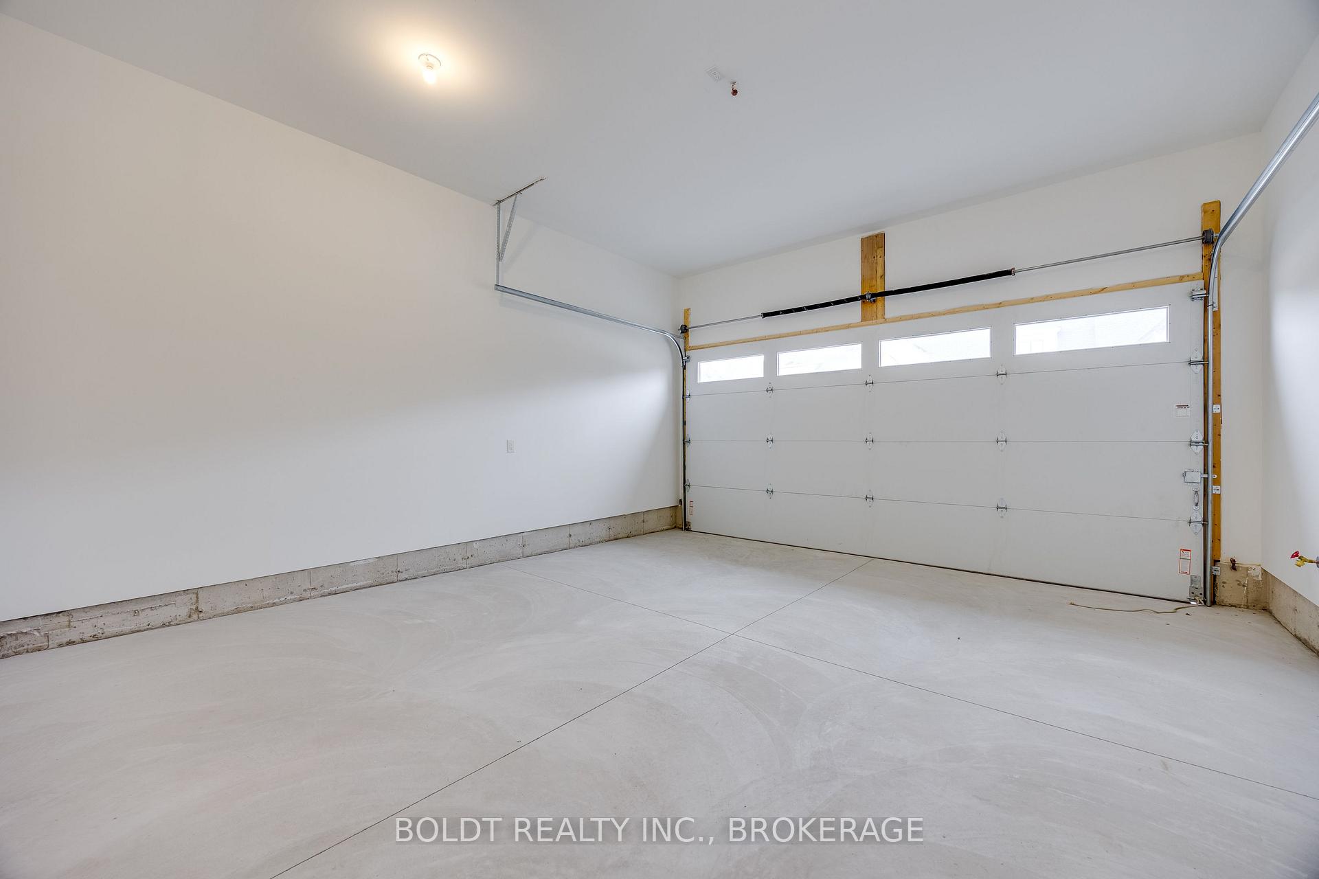 Photo 30 of Unit 6, 205 St. David's Road, Thorold, Confederation Heights — HOMEH