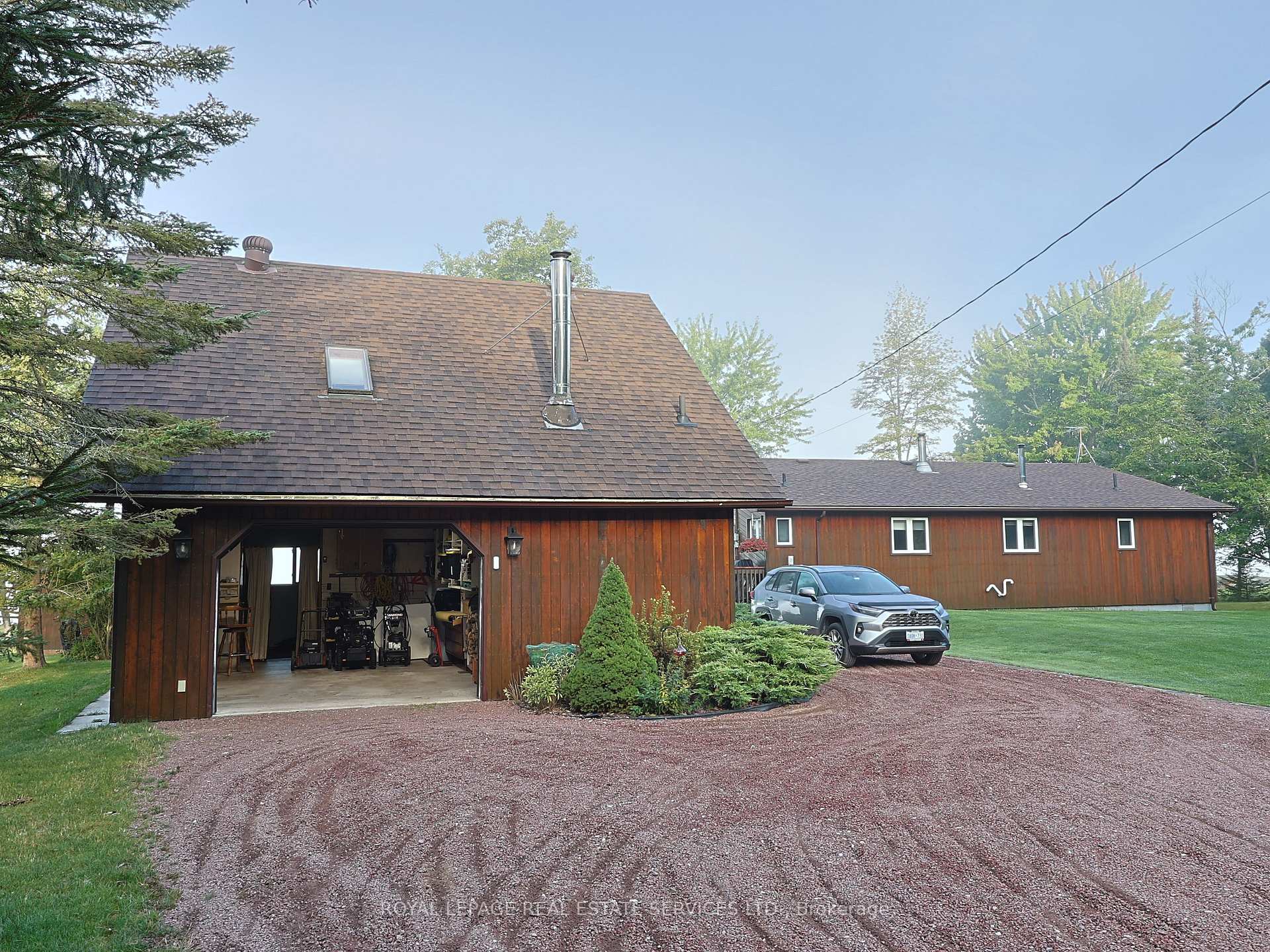 Photo 4 of 525 Riverside Drive, St. Joseph — HOMEH
