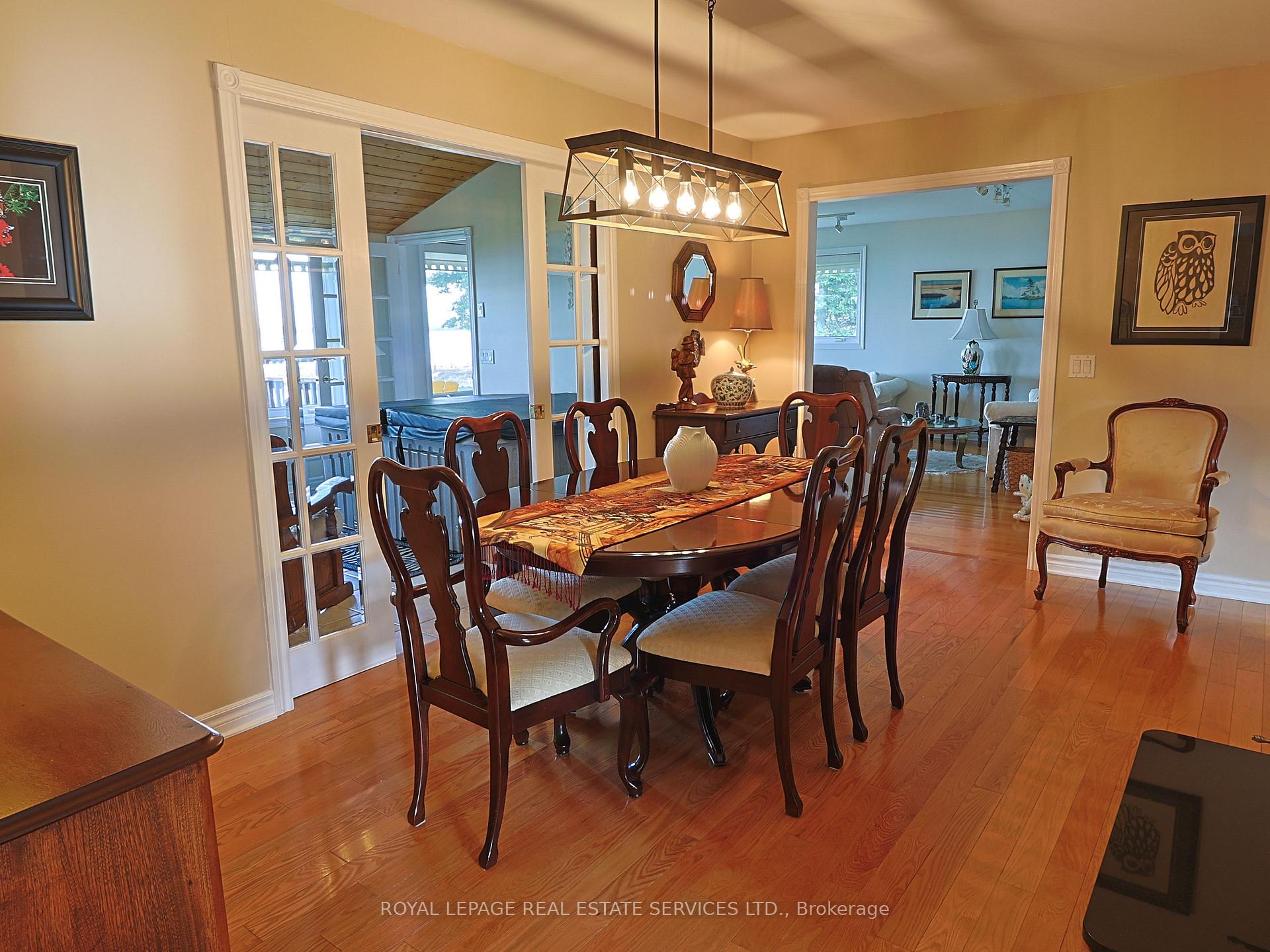 Photo 9 of 525 Riverside Drive, St. Joseph — HOMEH