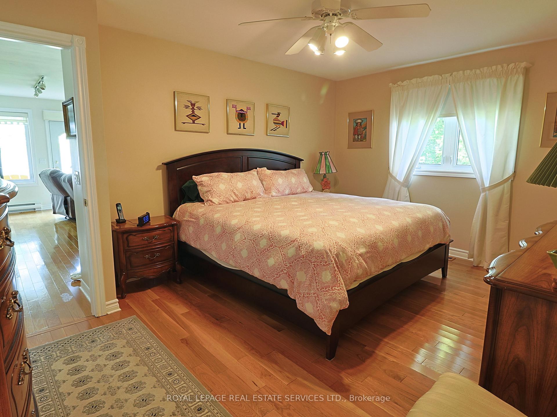 Photo 13 of 525 Riverside Drive, St. Joseph — HOMEH