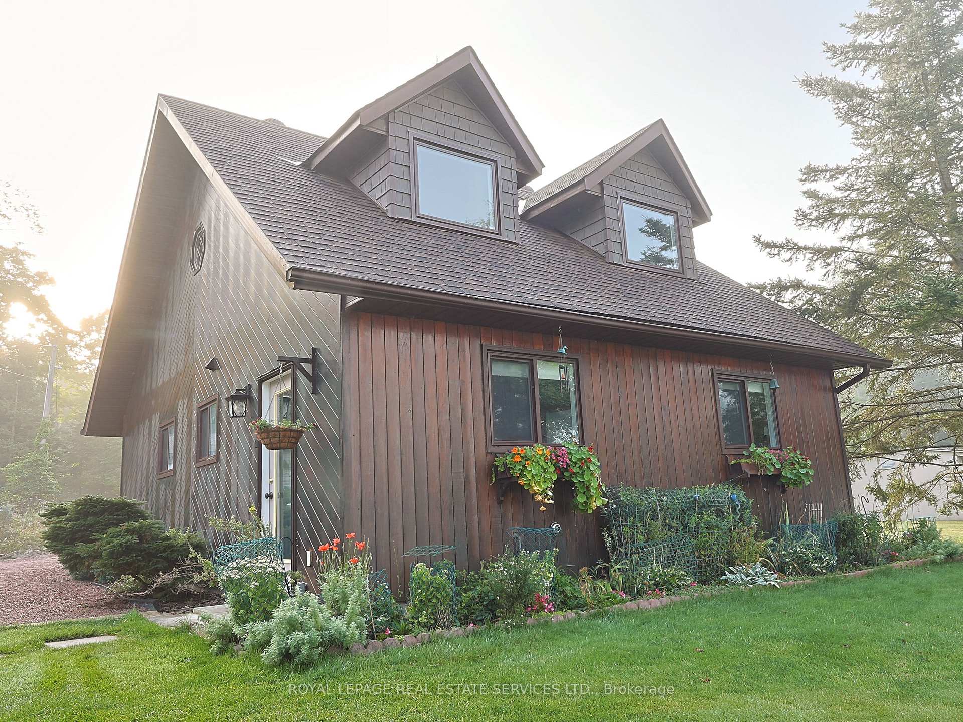 Photo 19 of 525 Riverside Drive, St. Joseph — HOMEH