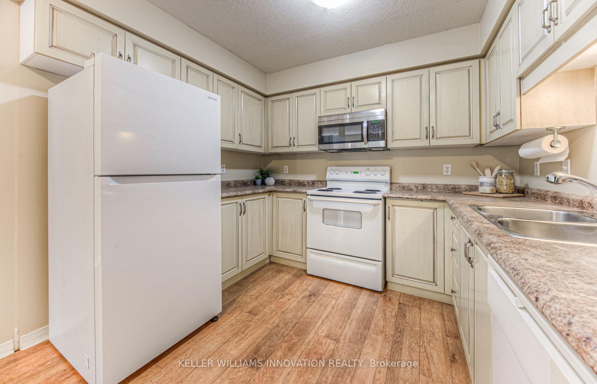 Photo 10 of Unit E29, 85 Bankside Drive, Kitchener — HOMEH