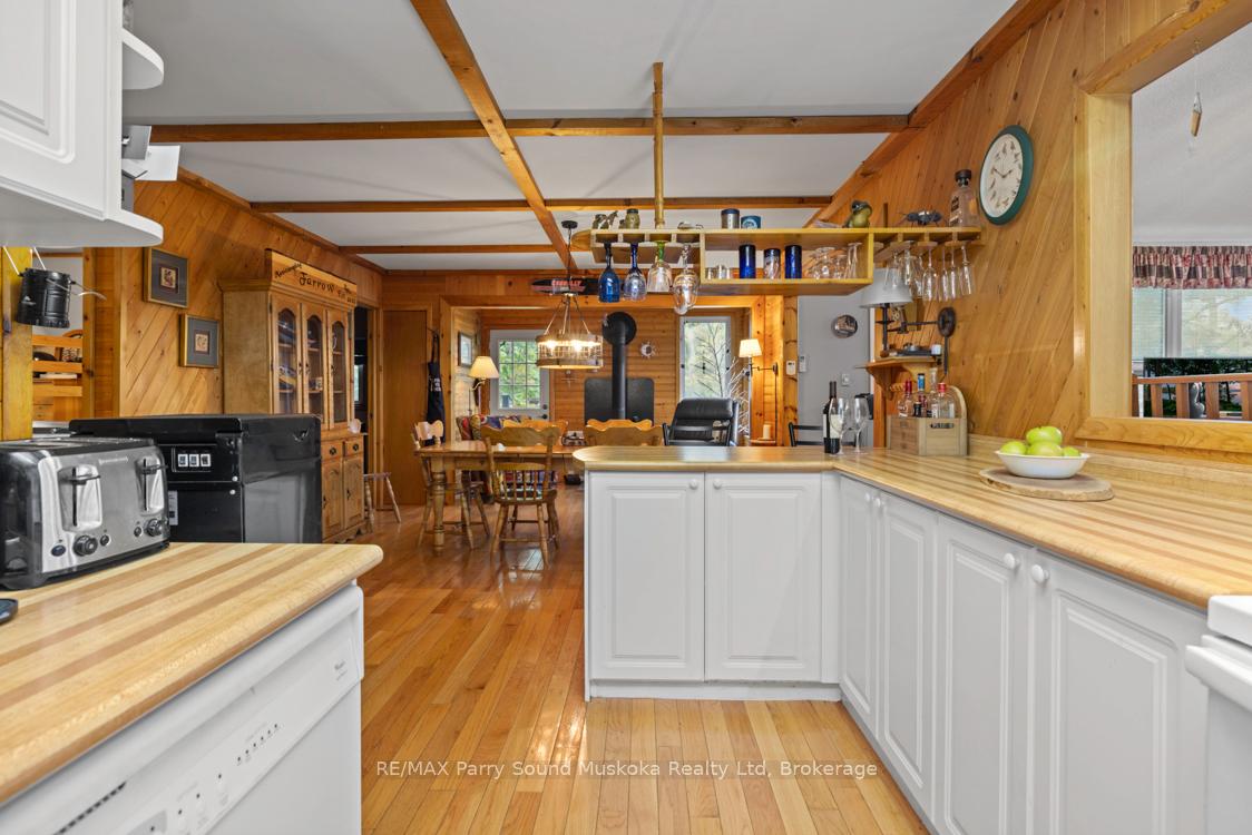 Photo 25 of 252 Burnett's Road, McKellar — HOMEH