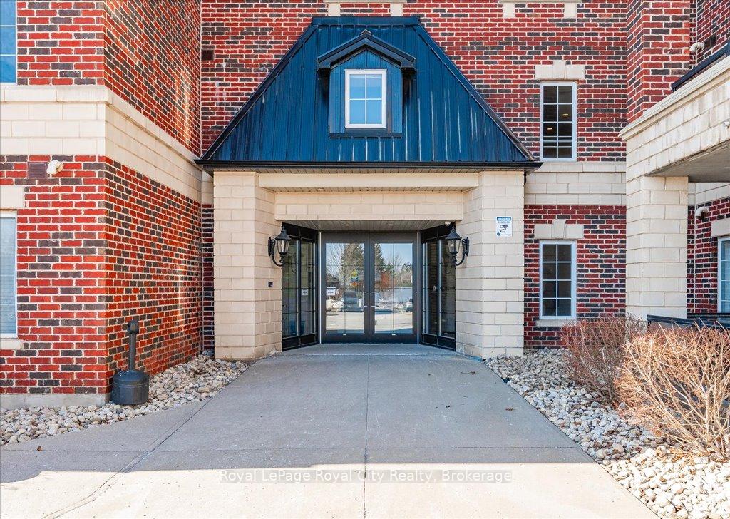Photo 6 of Unit 304, 308 Watson Parkway N, Guelph, Grange Road — HOMEH