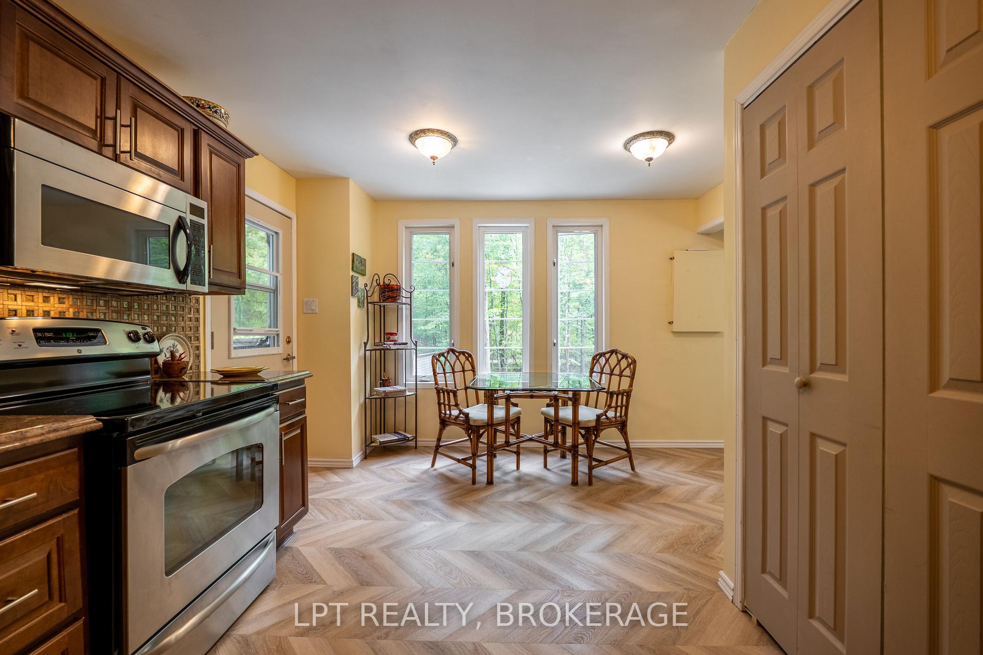 Photo 16 of 331 Maple Grove Lane, Frontenac, Frontenac South — HOMEH