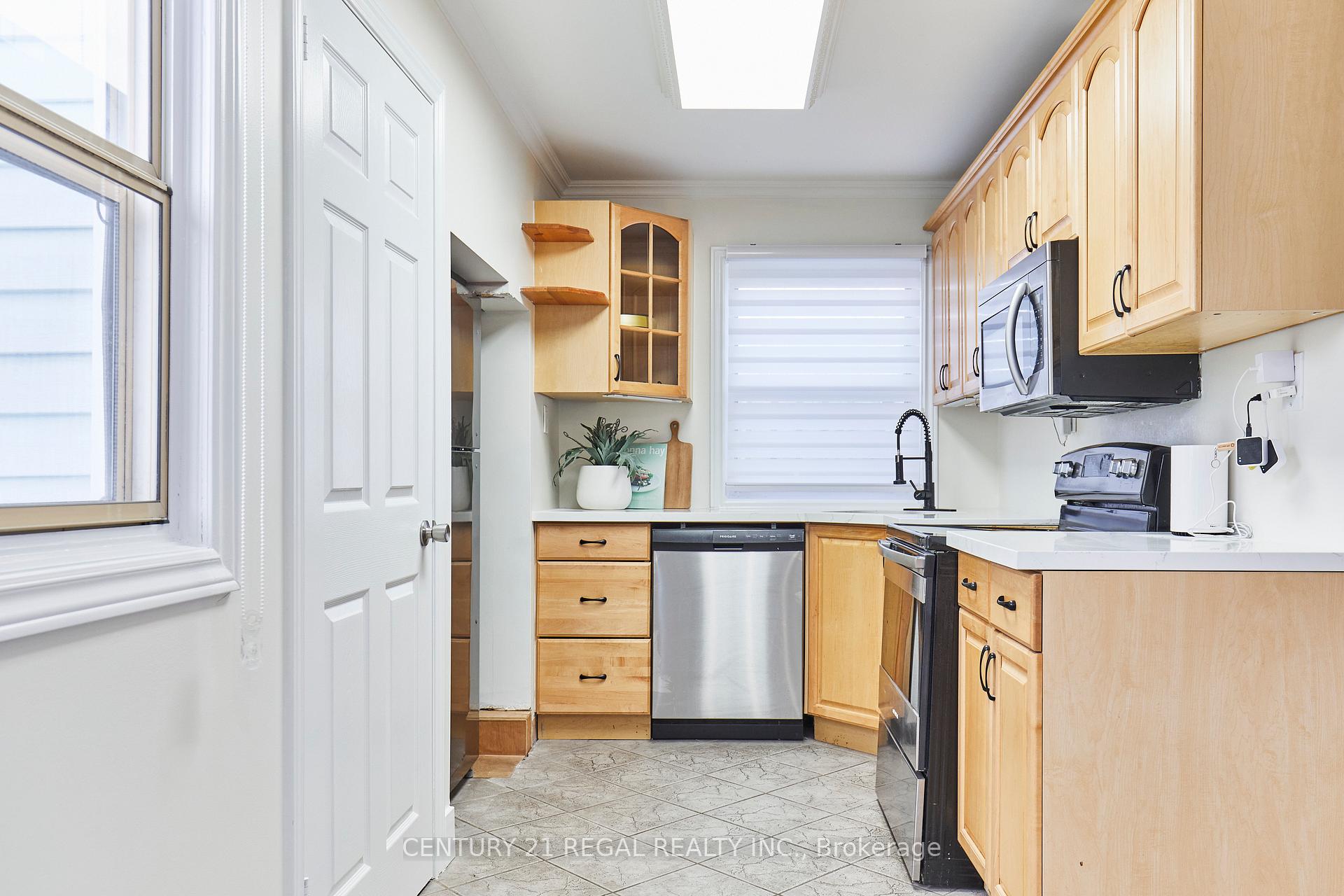 Photo 9 of 40 Cedar Street, Ajax, Central — HOMEH