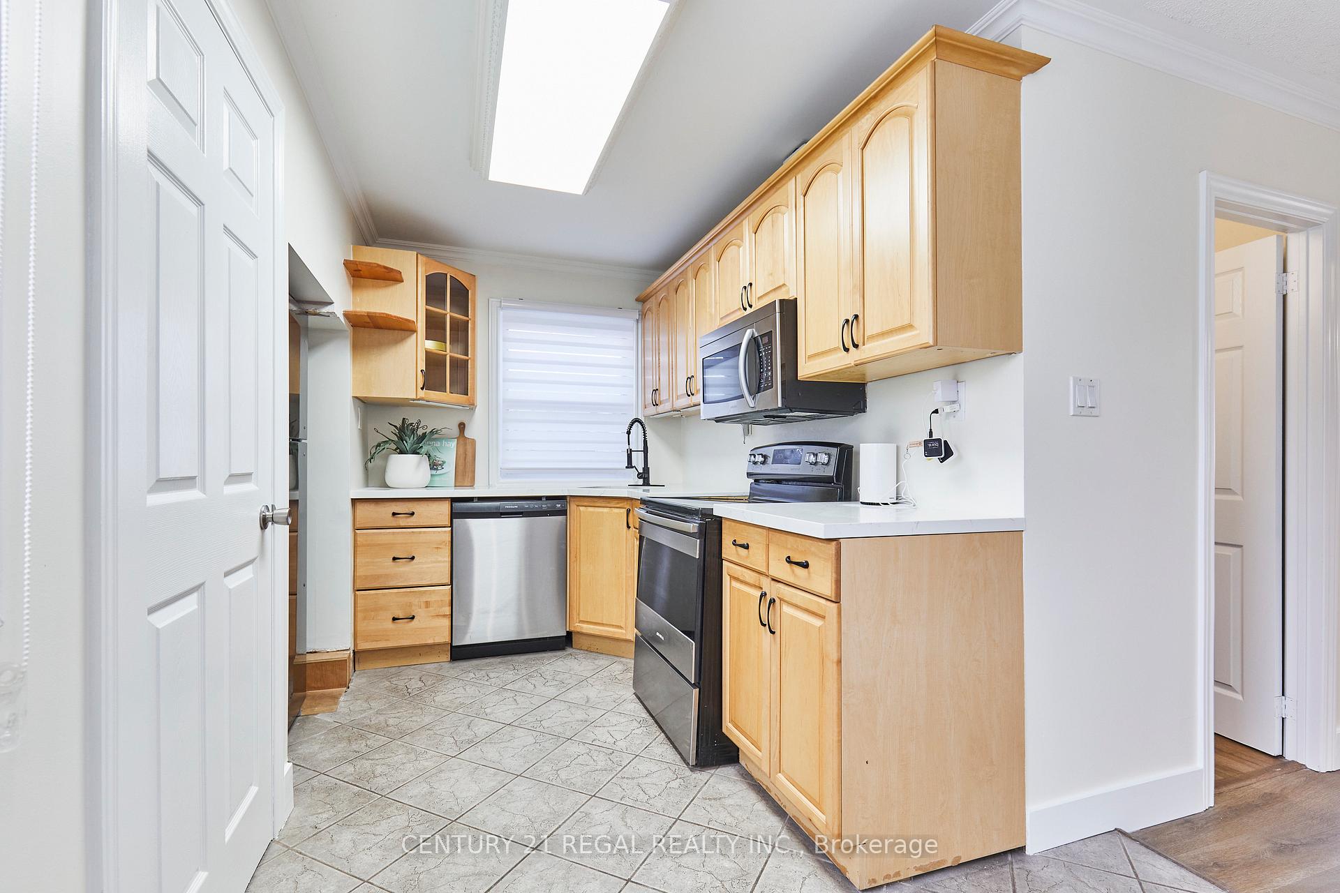 Photo 11 of 40 Cedar Street, Ajax, Central — HOMEH