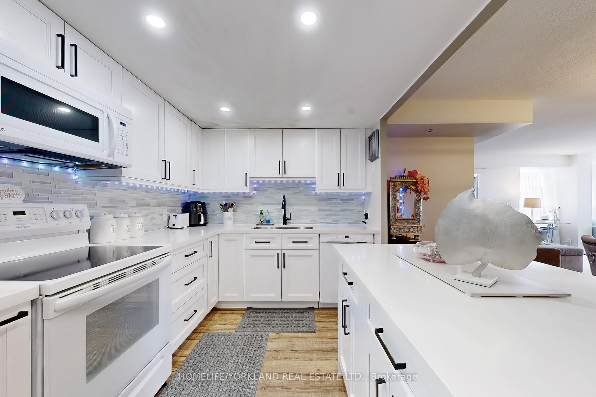 Photo 18 of Unit 2602, 205 Wynford Drive, Toronto, Flemingdon Park — HOMEH