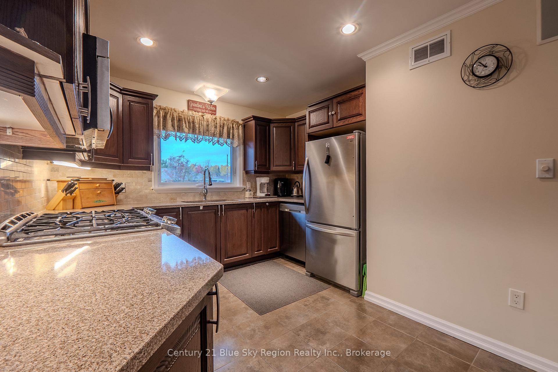Photo 11 of 38 Cedargrove Court, Callander — HOMEH
