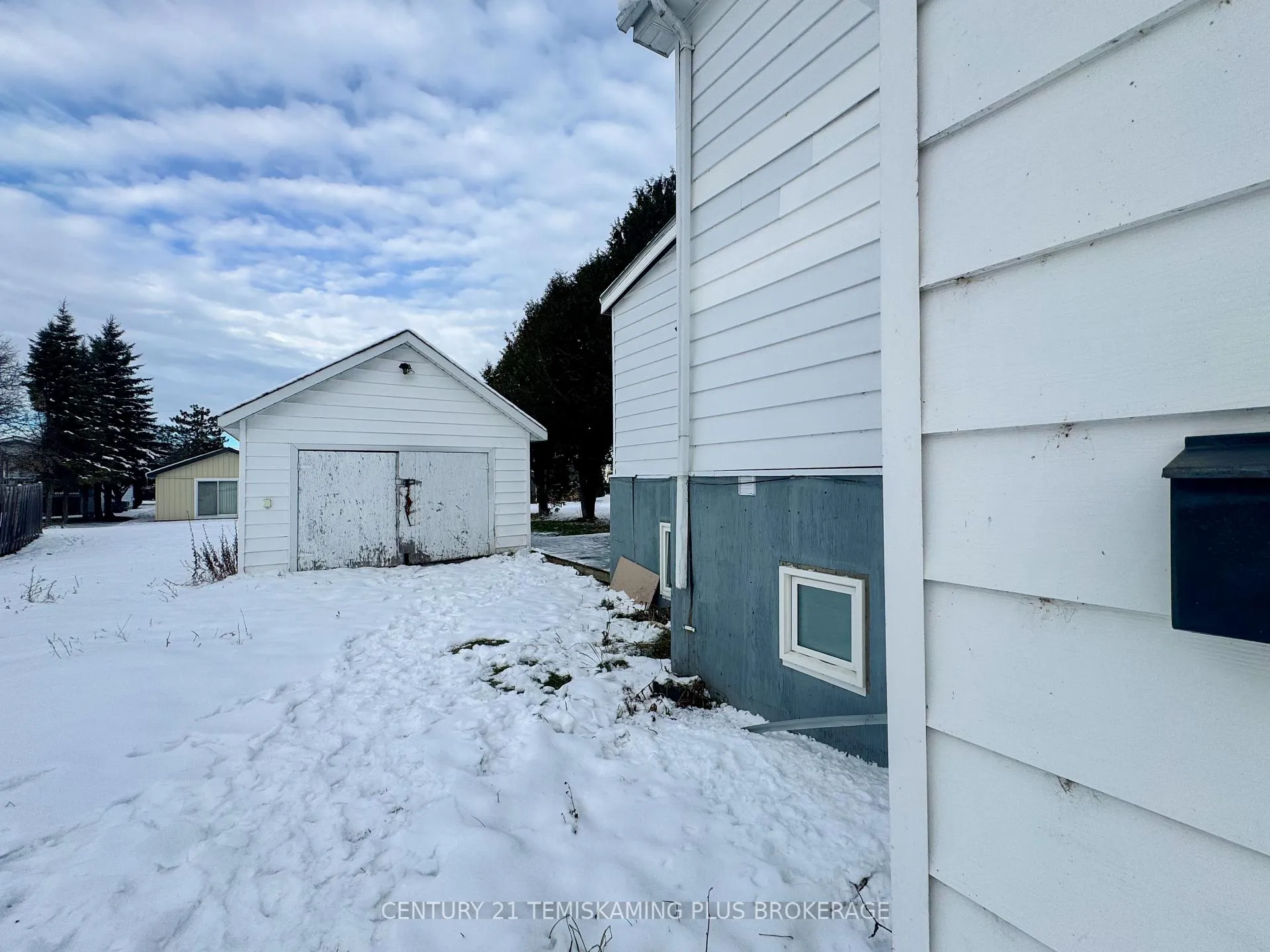 Photo 2 of 83 Sixth Avenue, Englehart — HOMEH