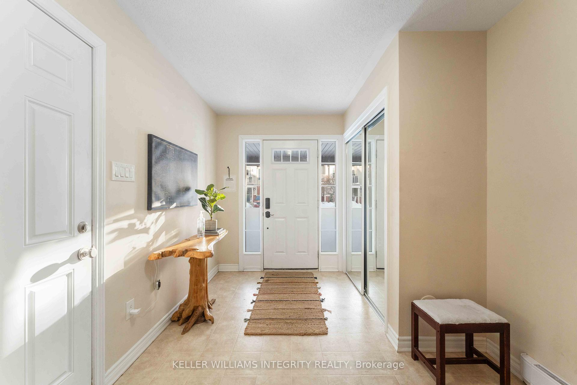 Photo 2 of 319 Sweet Grass Circle, Ottawa, Barrhaven - Half Moon Bay — HOMEH