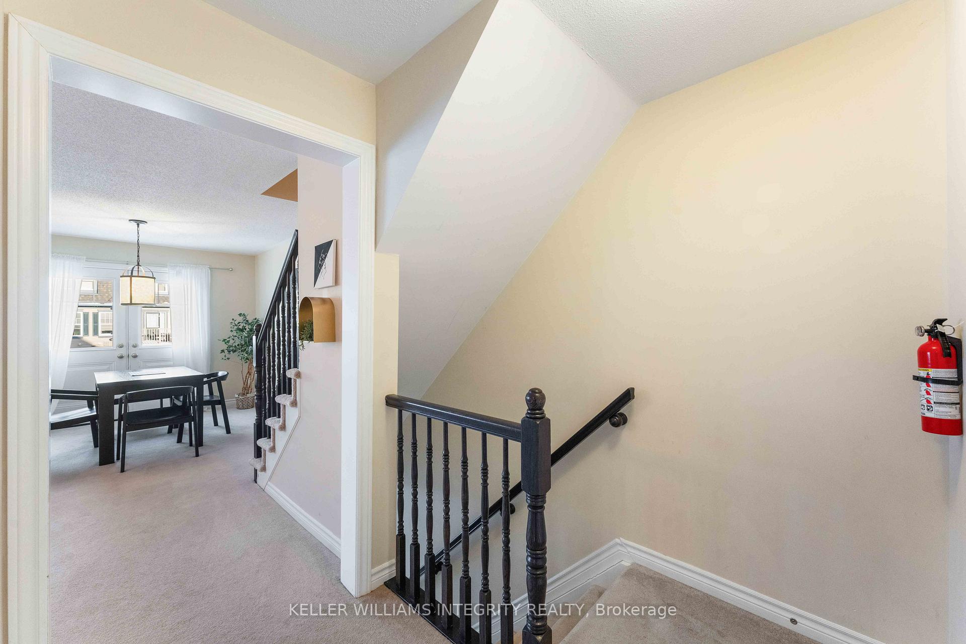 Photo 4 of 319 Sweet Grass Circle, Ottawa, Barrhaven - Half Moon Bay — HOMEH