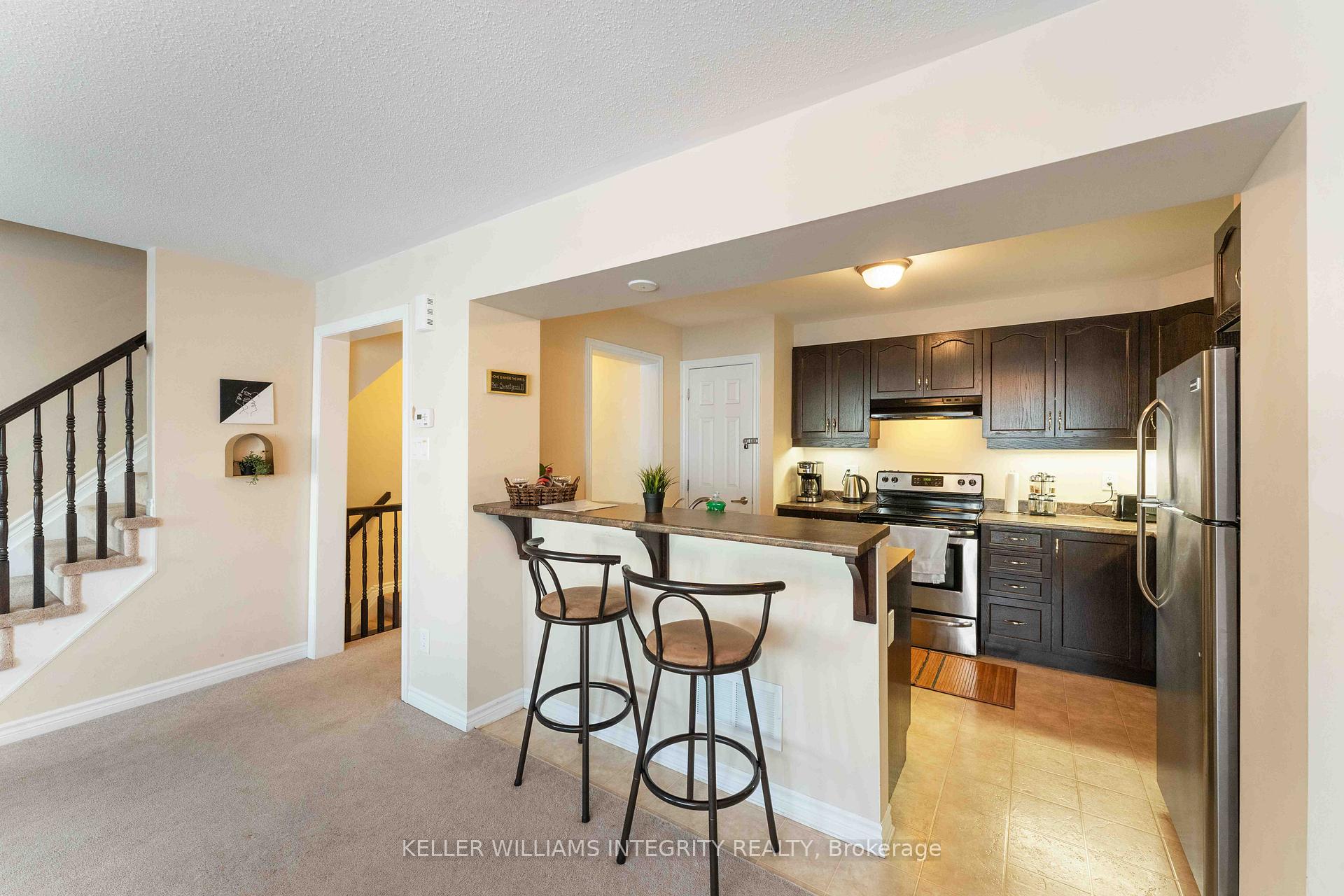 Photo 10 of 319 Sweet Grass Circle, Ottawa, Barrhaven - Half Moon Bay — HOMEH