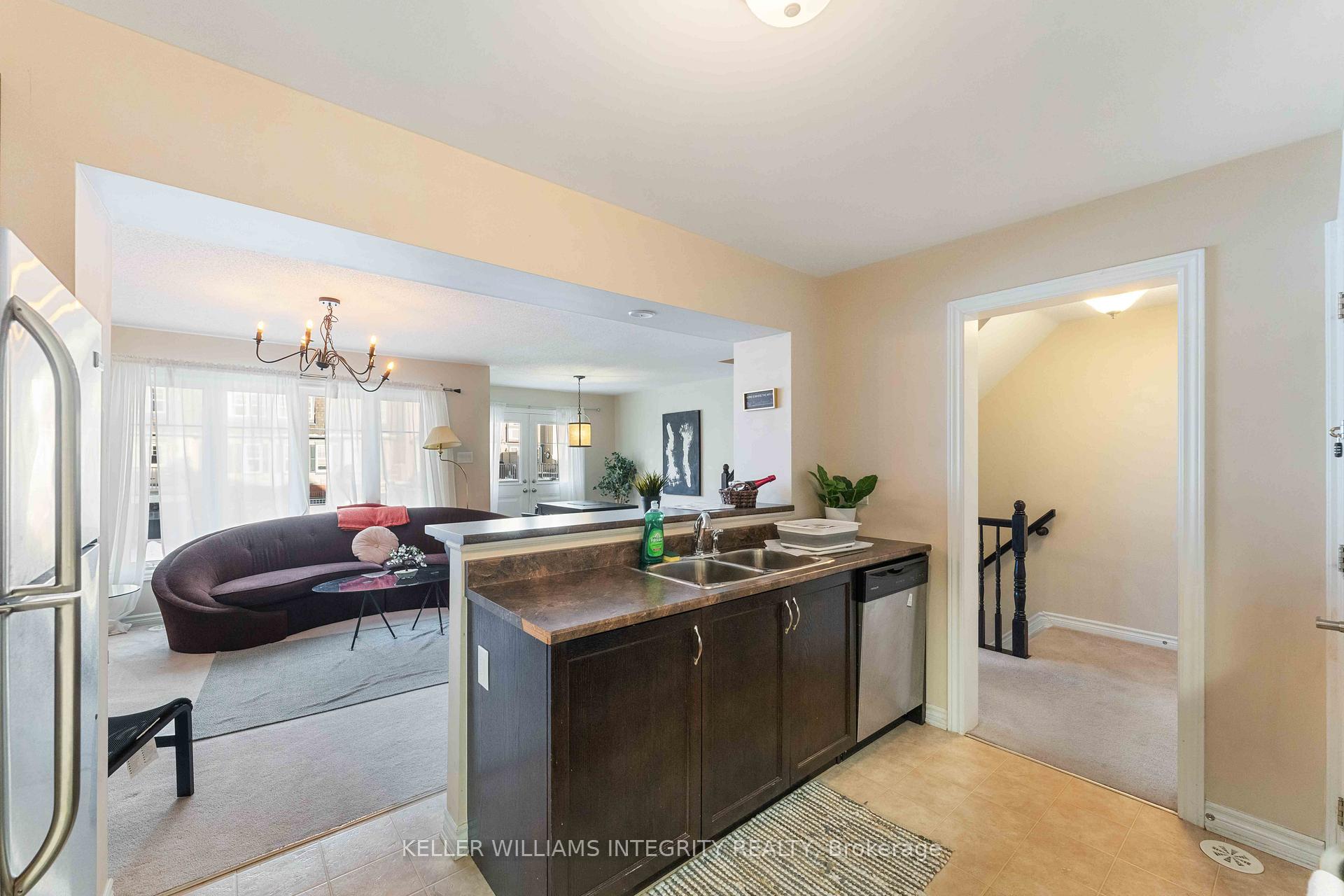 Photo 13 of 319 Sweet Grass Circle, Ottawa, Barrhaven - Half Moon Bay — HOMEH