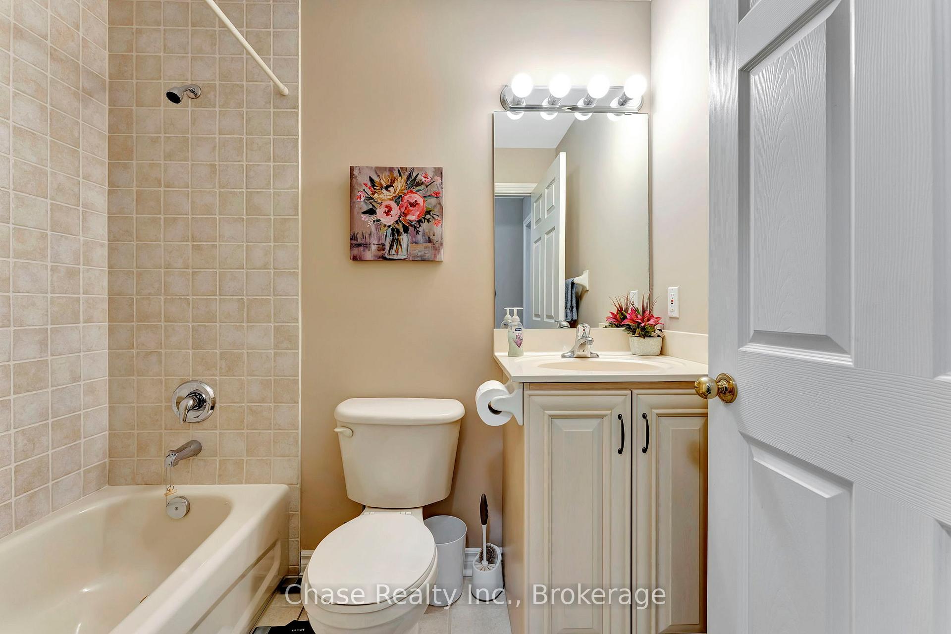 Photo 6 of Unit 402, 2000 Creekside Drive, Hamilton, Dundas — HOMEH