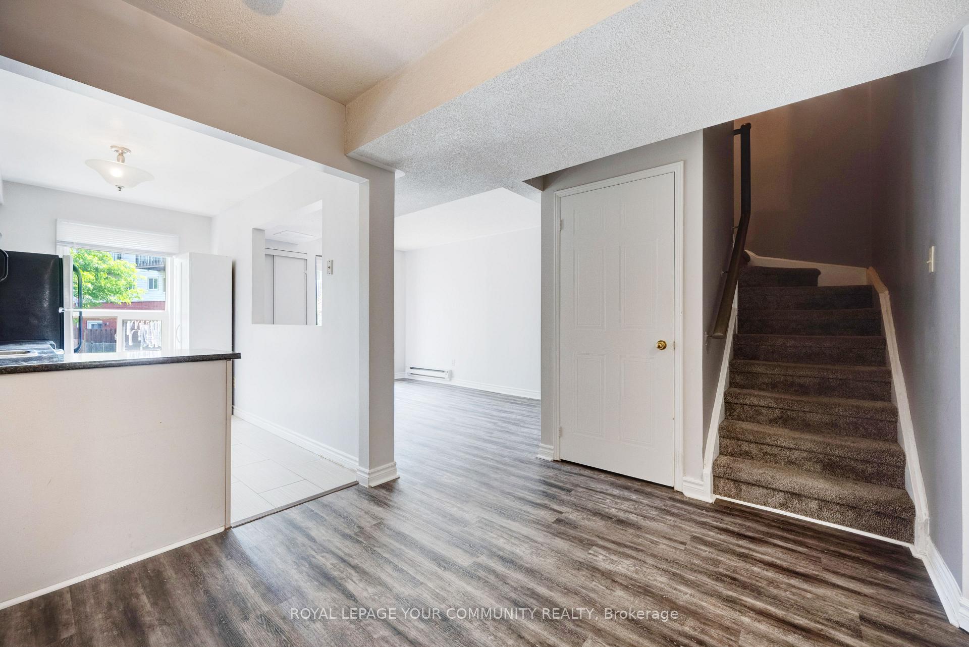Photo 6 of 17 Wylie Circle, Halton Hills, Georgetown — HOMEH