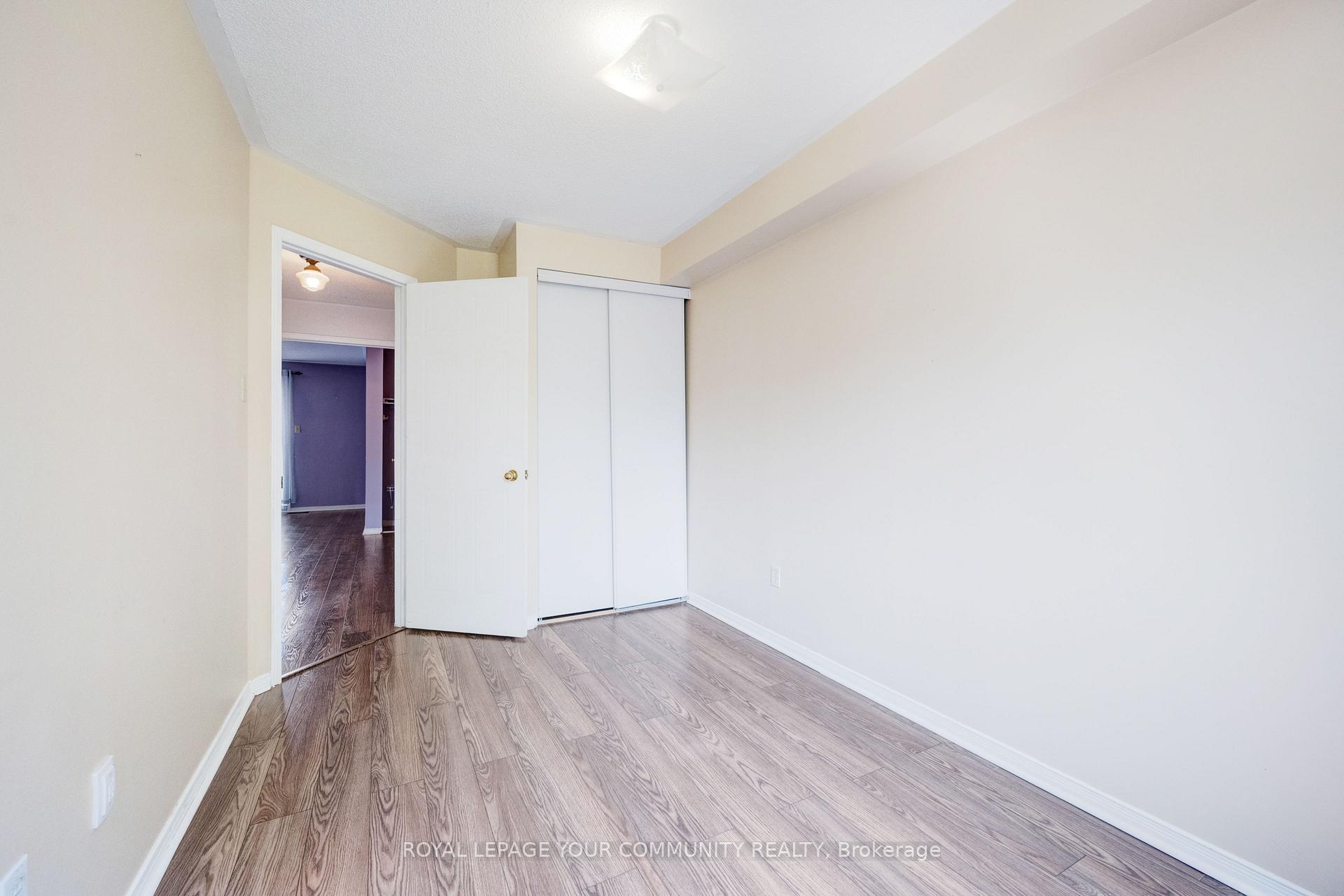 Photo 8 of 17 Wylie Circle, Halton Hills, Georgetown — HOMEH