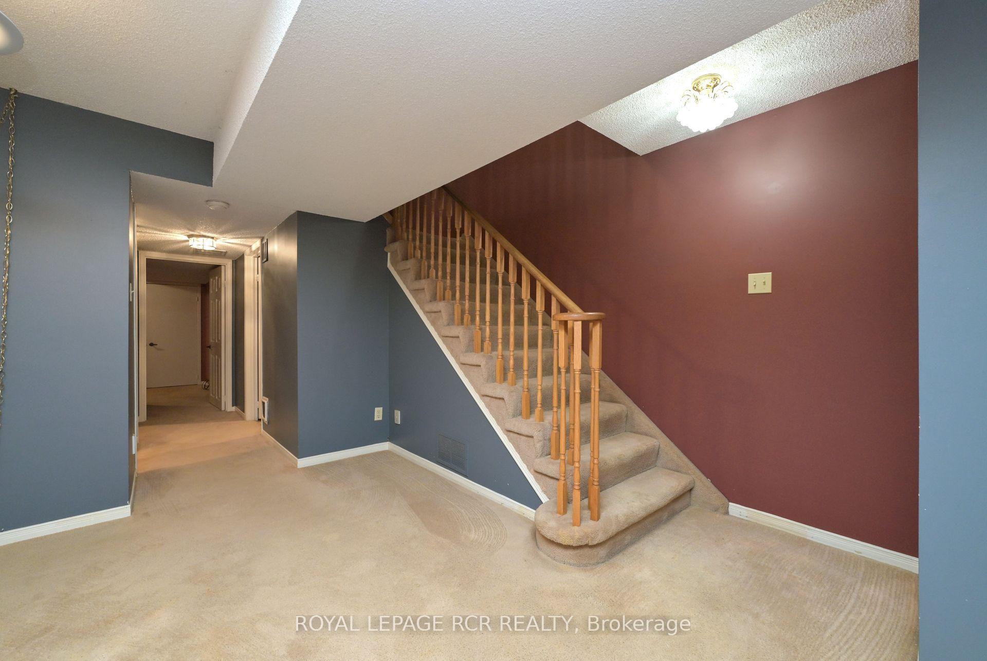 Photo 19 of 29 Green Briar Road, New Tecumseth, Alliston — HOMEH