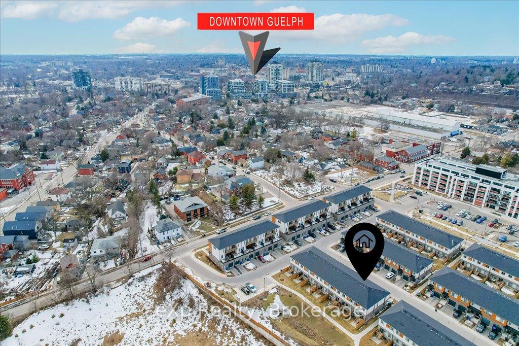 Photo 2 of 43 Steele Crescent, Guelph, St. Patrick's Ward — HOMEH