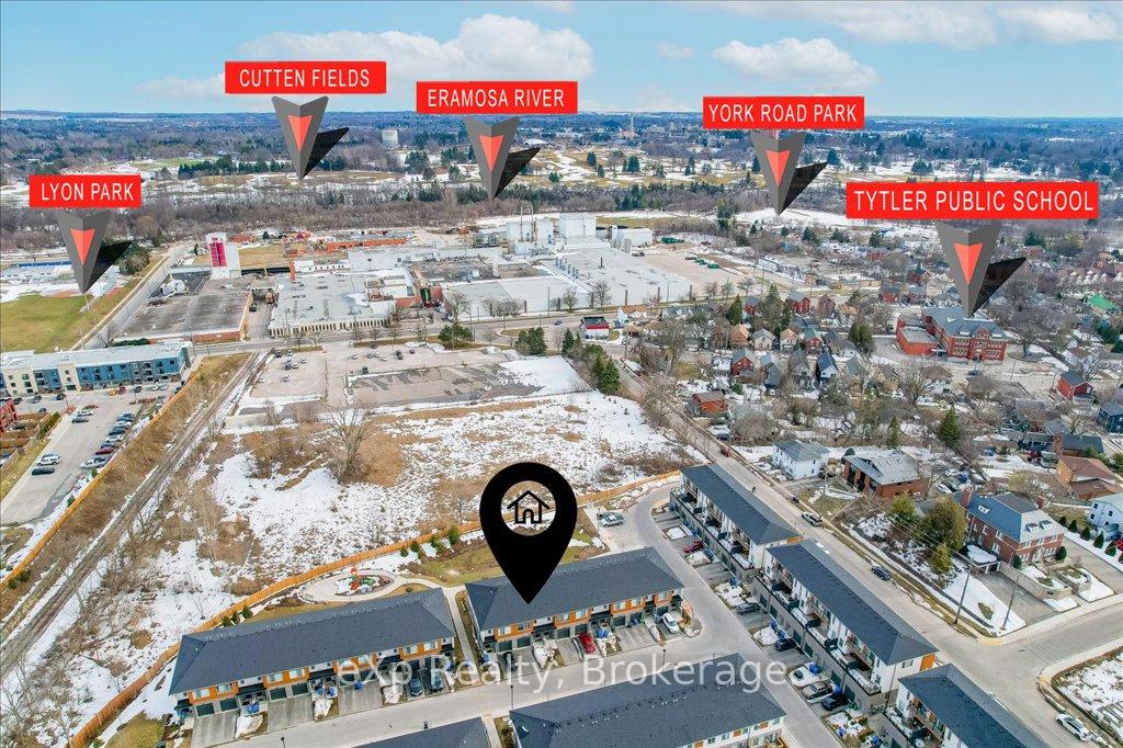 Photo 3 of 43 Steele Crescent, Guelph, St. Patrick's Ward — HOMEH