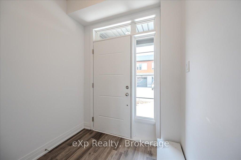 Photo 8 of 43 Steele Crescent, Guelph, St. Patrick's Ward — HOMEH