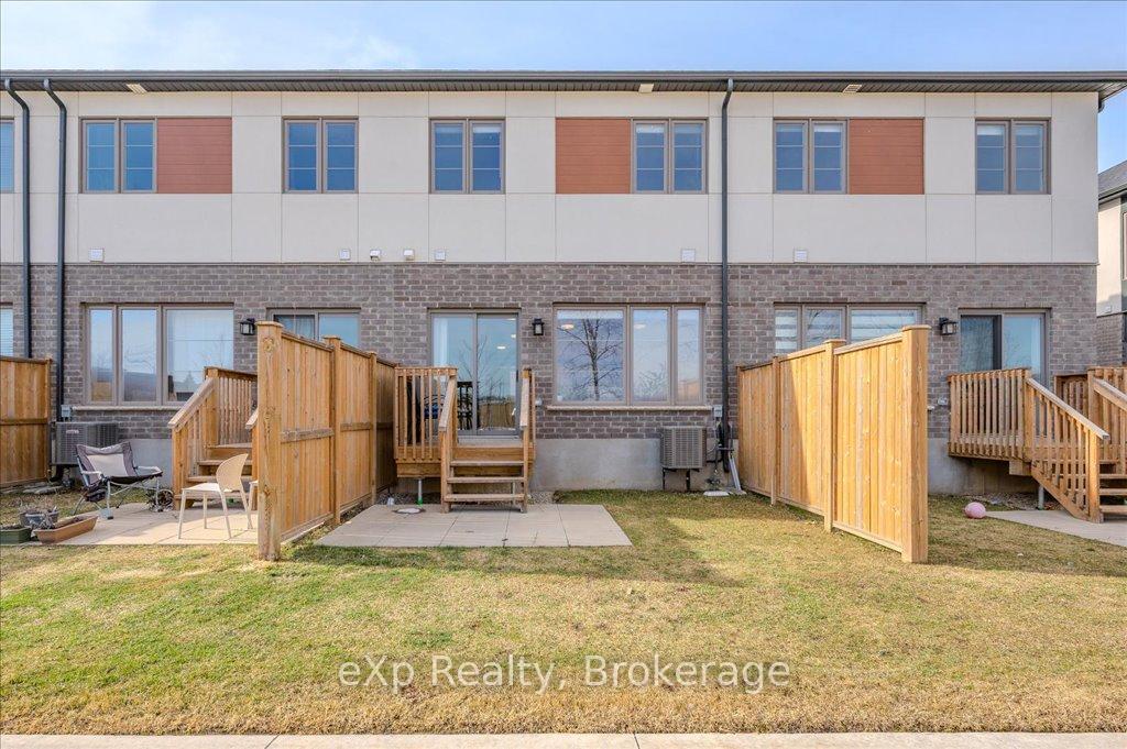 Photo 34 of 43 Steele Crescent, Guelph, St. Patrick's Ward — HOMEH