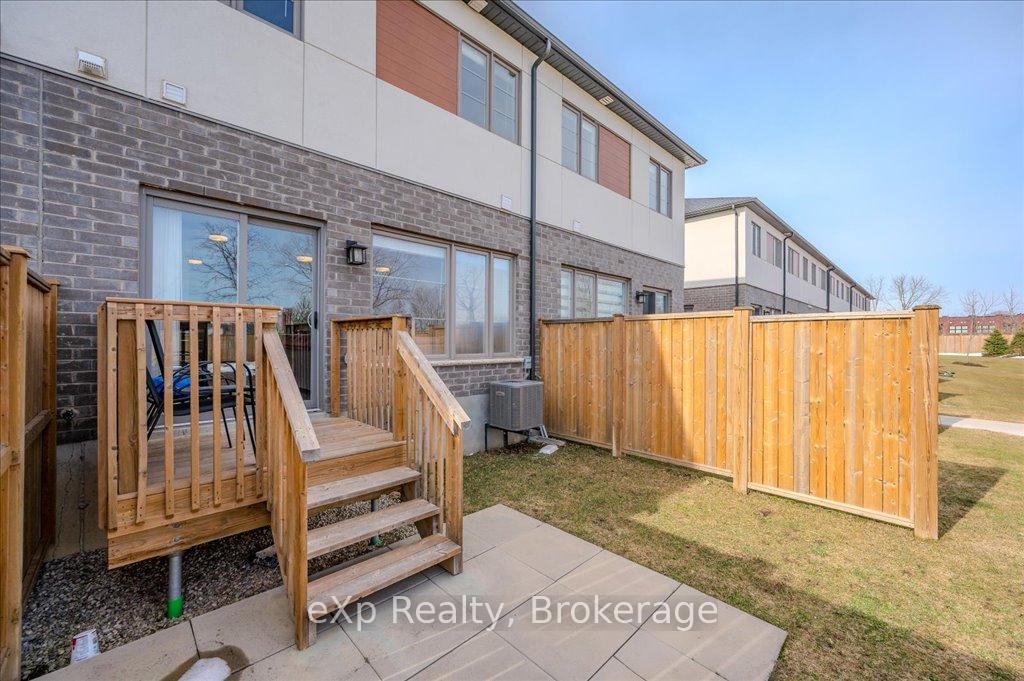 Photo 37 of 43 Steele Crescent, Guelph, St. Patrick's Ward — HOMEH