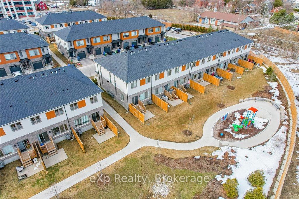 Photo 44 of 43 Steele Crescent, Guelph, St. Patrick's Ward — HOMEH