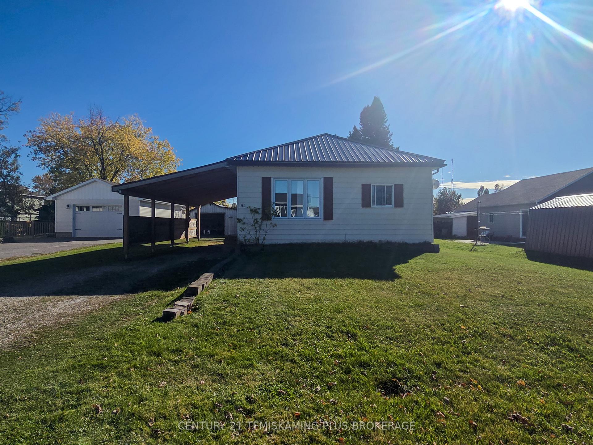 Photo 1 of 41 Eleventh Street, Armstrong, Earlton — HOMEH