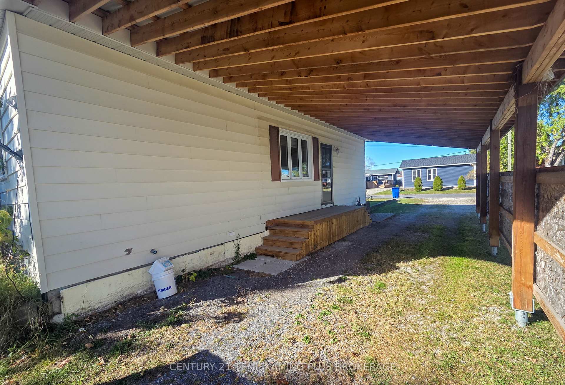 Photo 3 of 41 Eleventh Street, Armstrong, Earlton — HOMEH